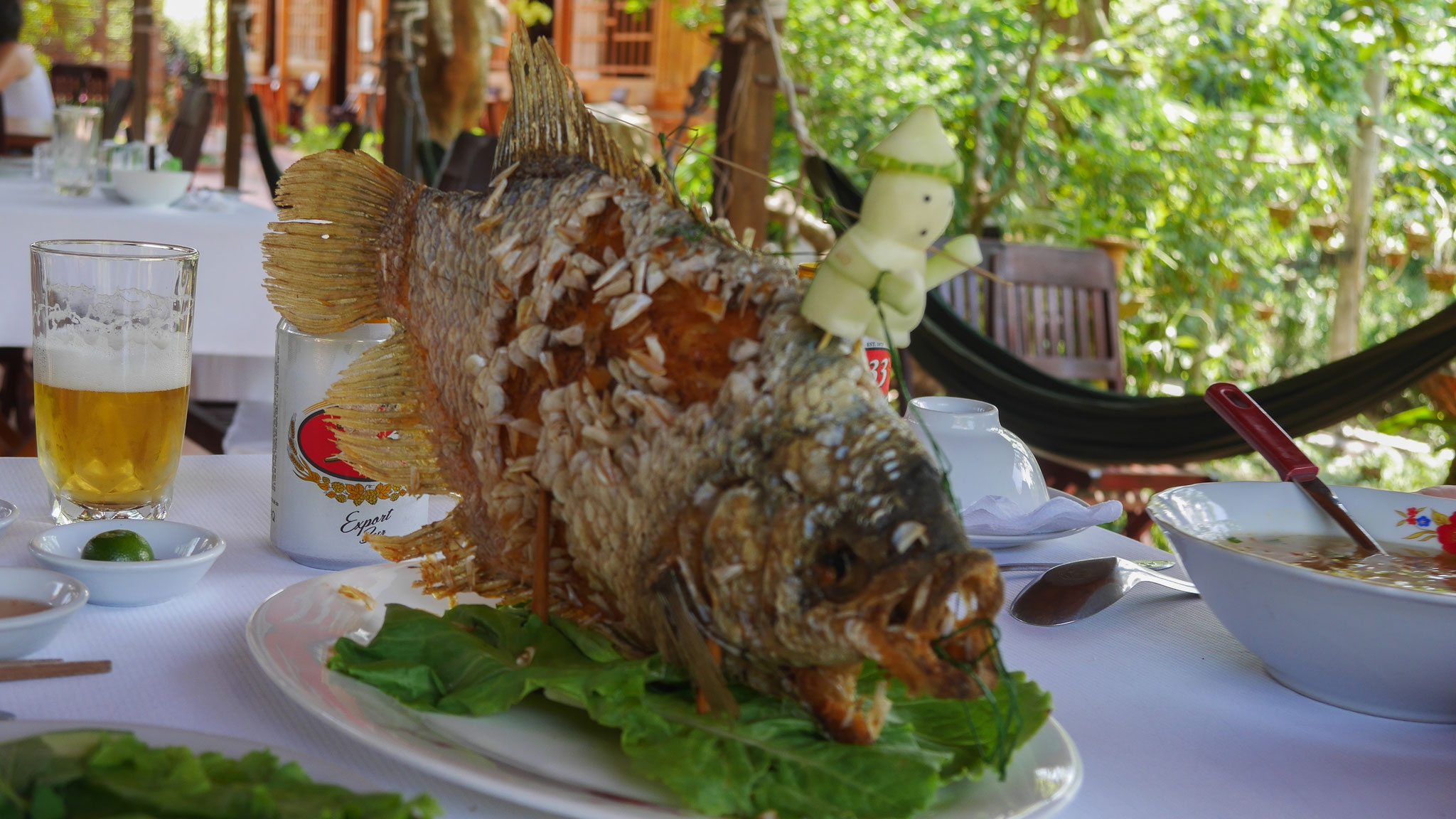 unterwegs im Mekong Delta - Mittagessen Elefantenohrenfisch