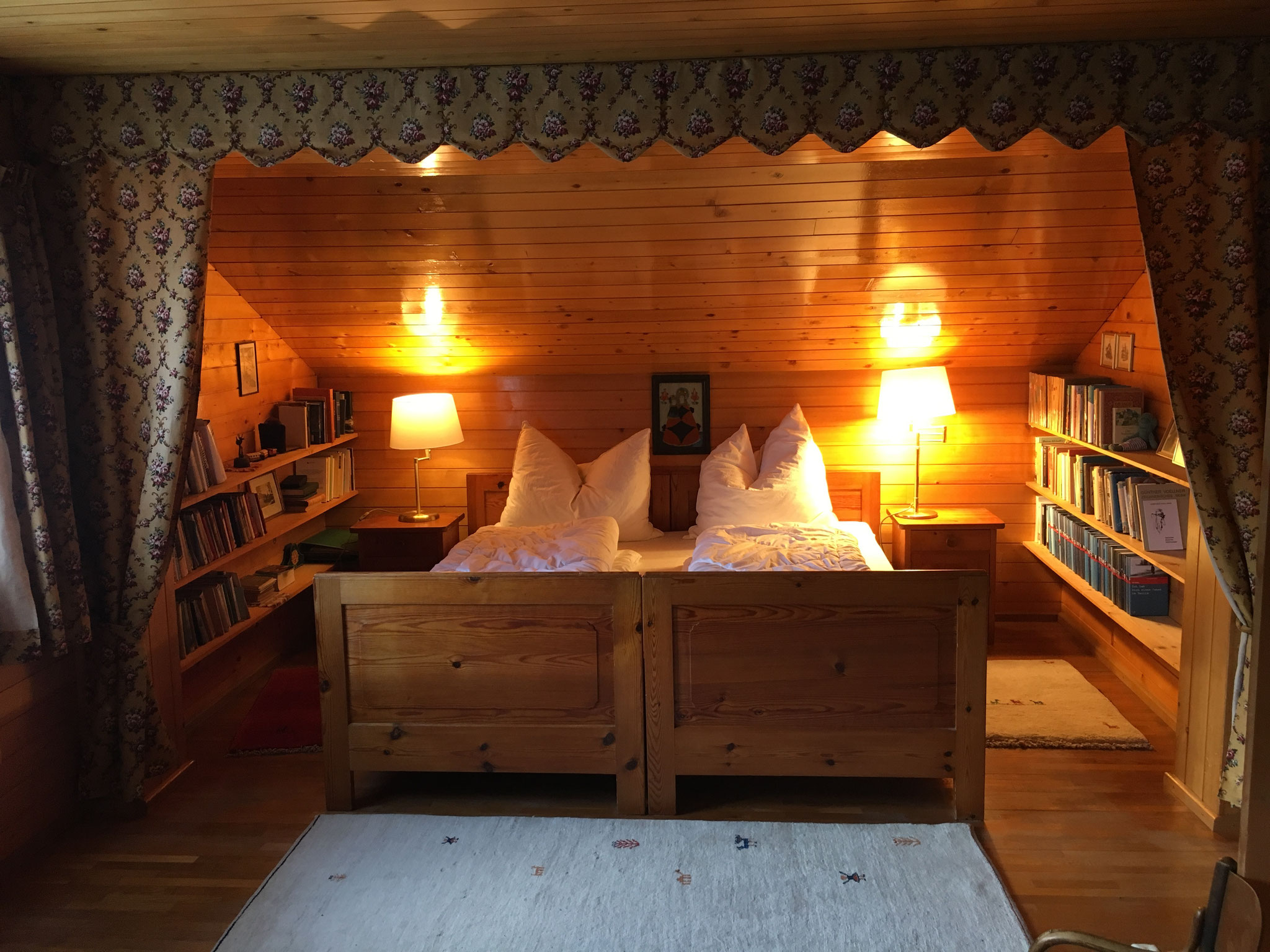 Großes Schlafzimmer