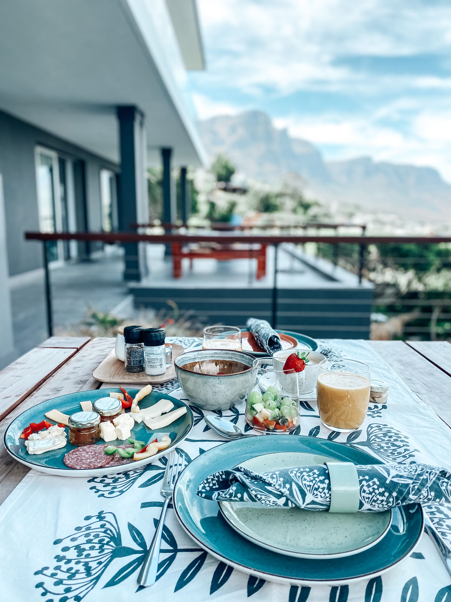 Breakfast Outside