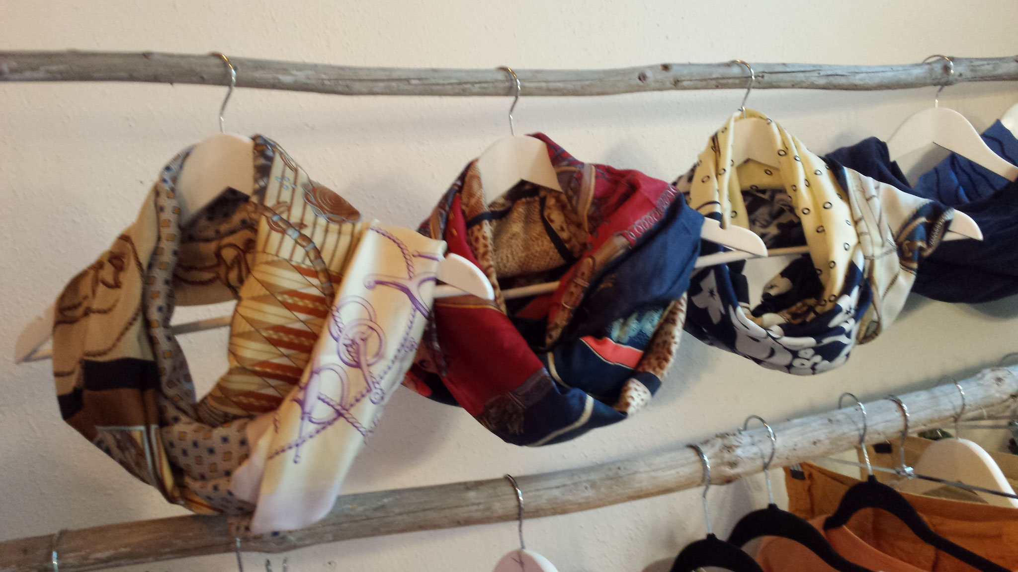 scarfs from several silken pieces, sold, designed and made by Beate Gernhardt