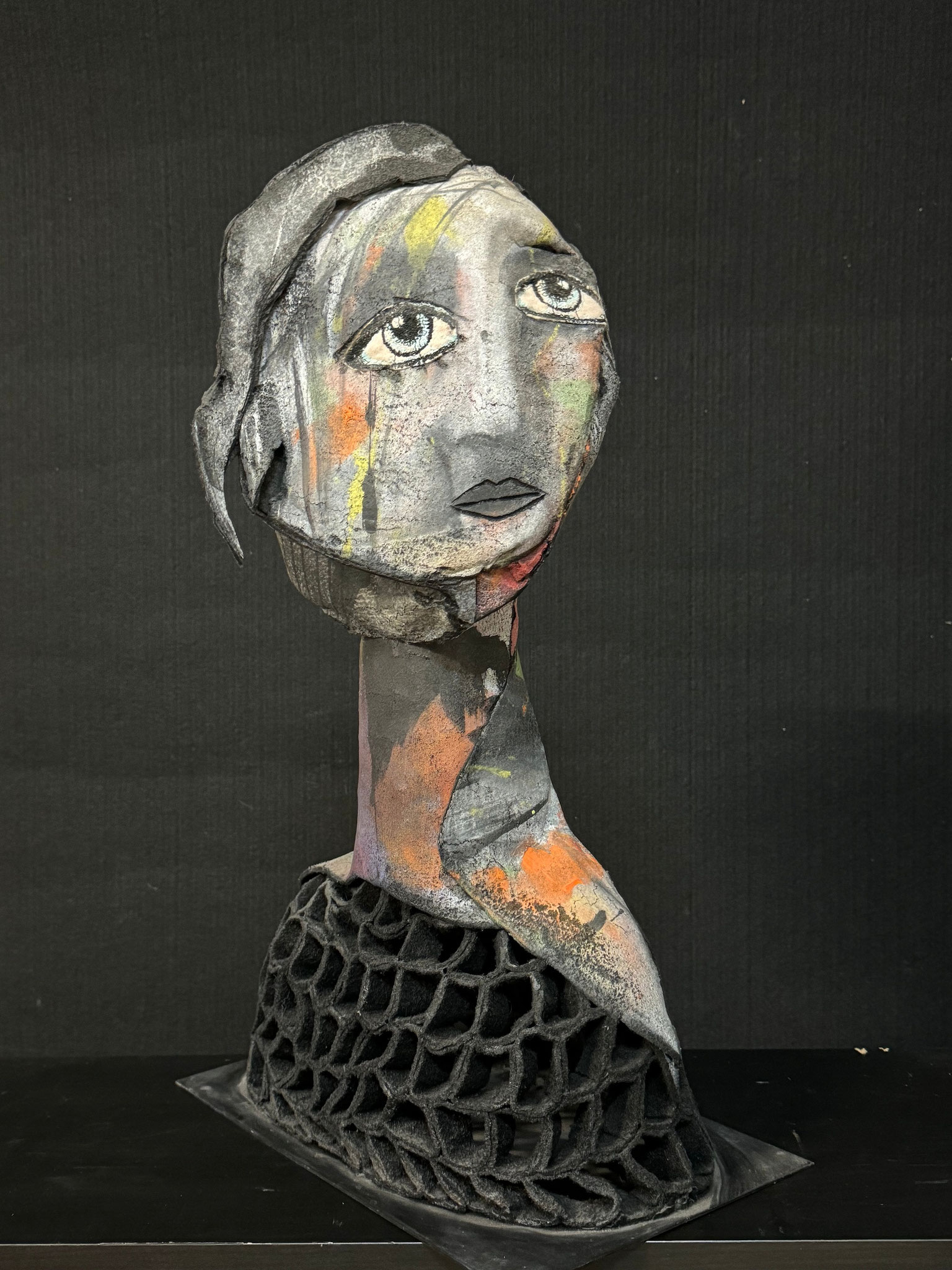 Nadine VERGUES, "Pirouette", Techniques mixtes, H 58 cm x L 35 cm x P 22 cm, 700 € 