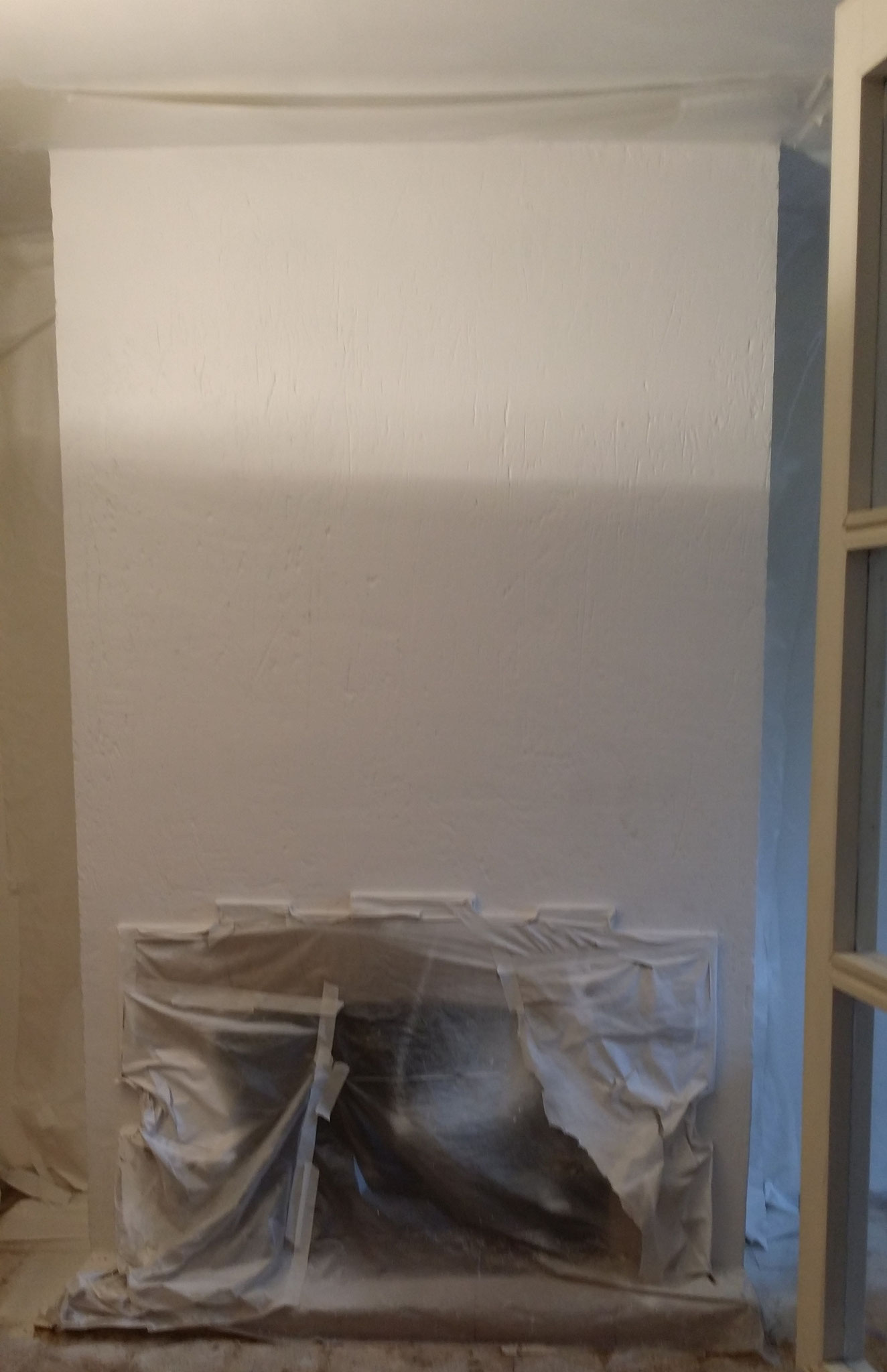 Protection de la cheminée et peinture