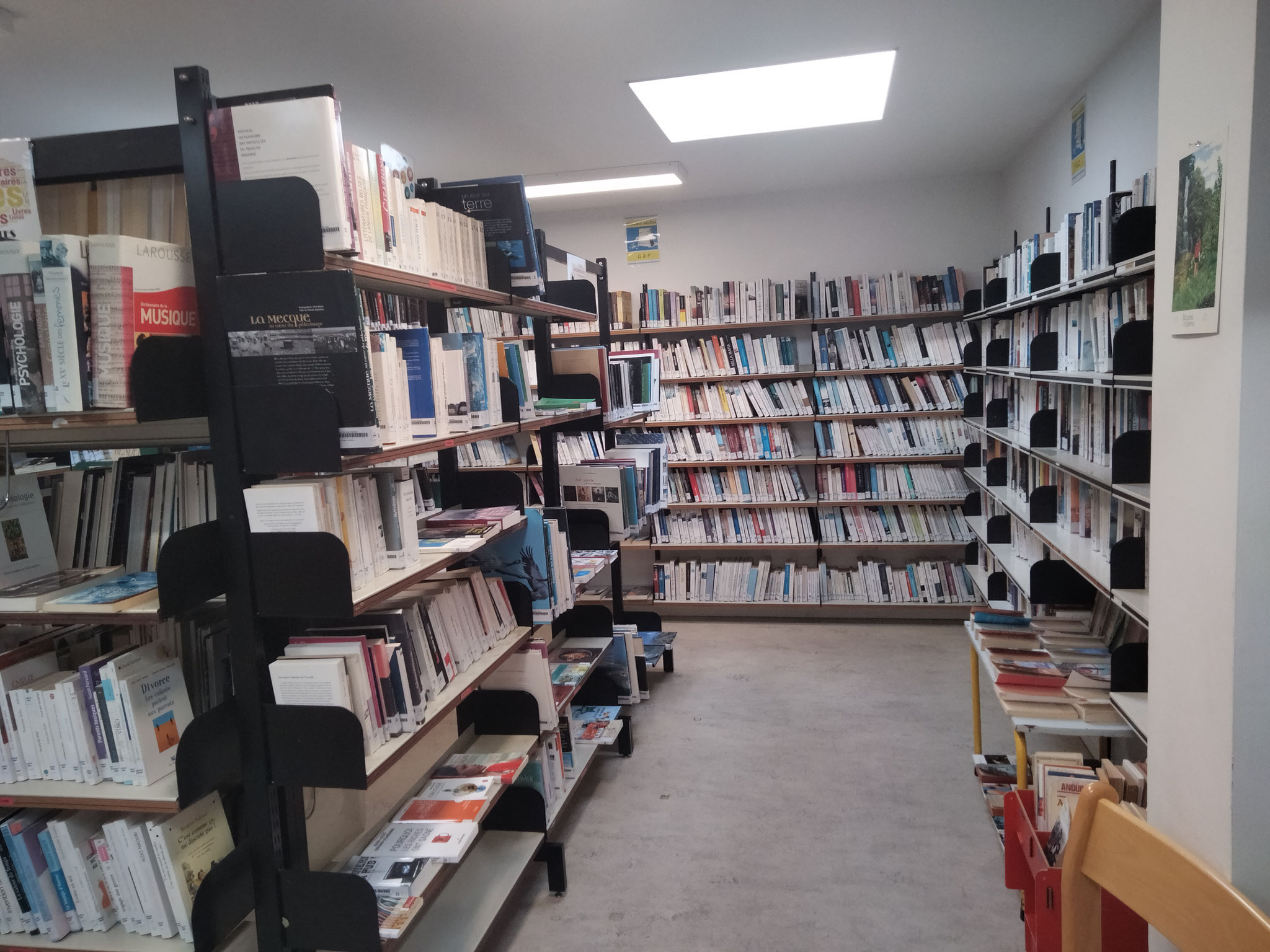 Bibliothèque Jean Donnay - section adultes
