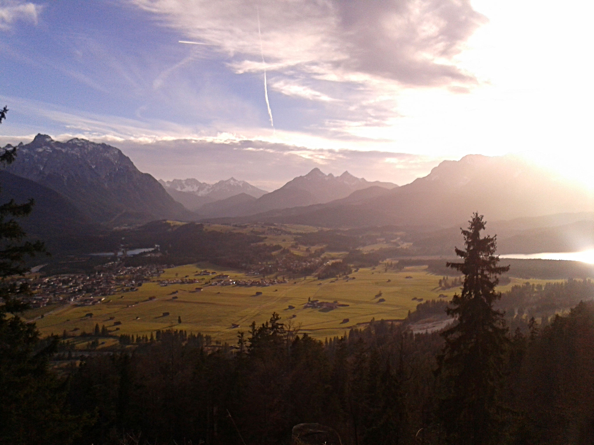 Blick vom Krepelschroffen auf Krün