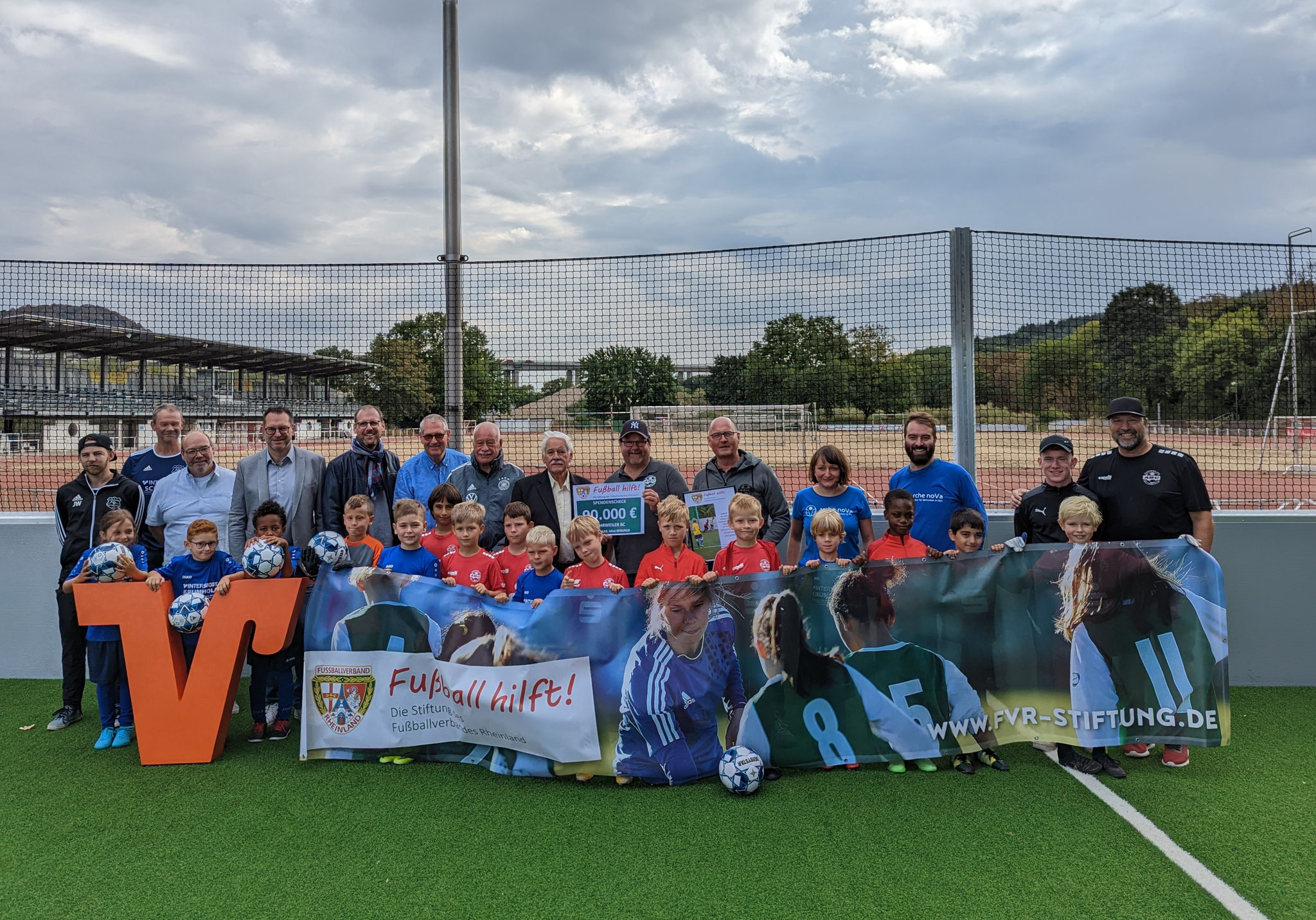 Mit Unterstützung der FVR-Stiftung: Neu gebaute Mini-Spielfelder im