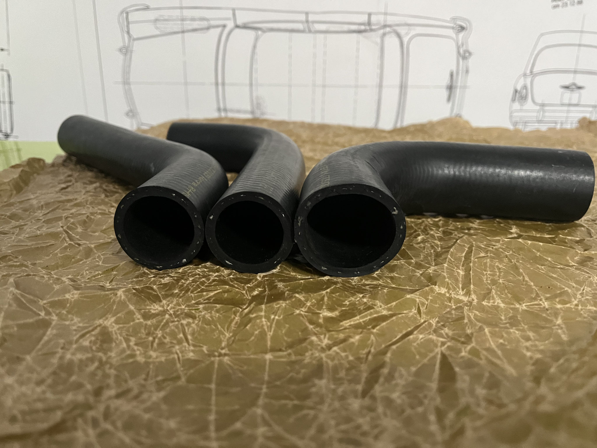 412-1303010/25/30 Satz Kühlerschläuche Moskwitsch M412 / M2140. Radiator hose kit Moskvich M-412 / M-2140. Комплект шлангов системы охлаждения двигателя Москвич М412, М2140.
