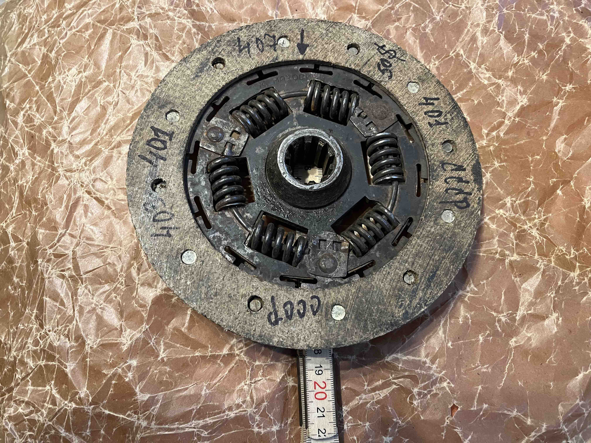 400-1601133 (0664003A)  Kupplungsscheibe Moskwitsch M400-M420, Opel K38. Clutch plate Moskvich M400-M420, Opel K38. Диск сцепления ведомый Москвич 400-420, Опель К38.
