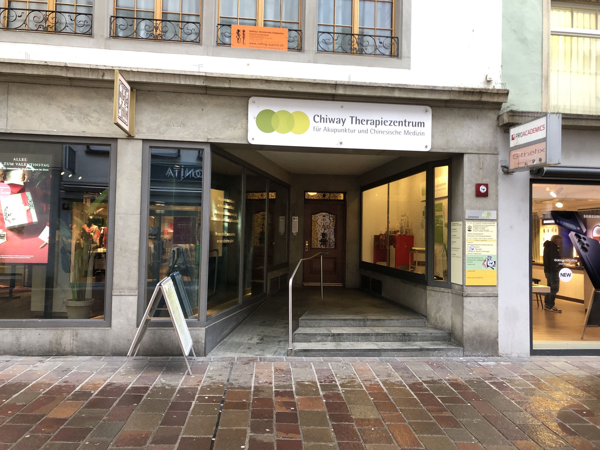 Massage- und Komplementärtherapie-Praxis im Herzen von Winterthur – EMR/ASCA-anerkannt, rollstuhlgängig, ruhige Atmosphäre