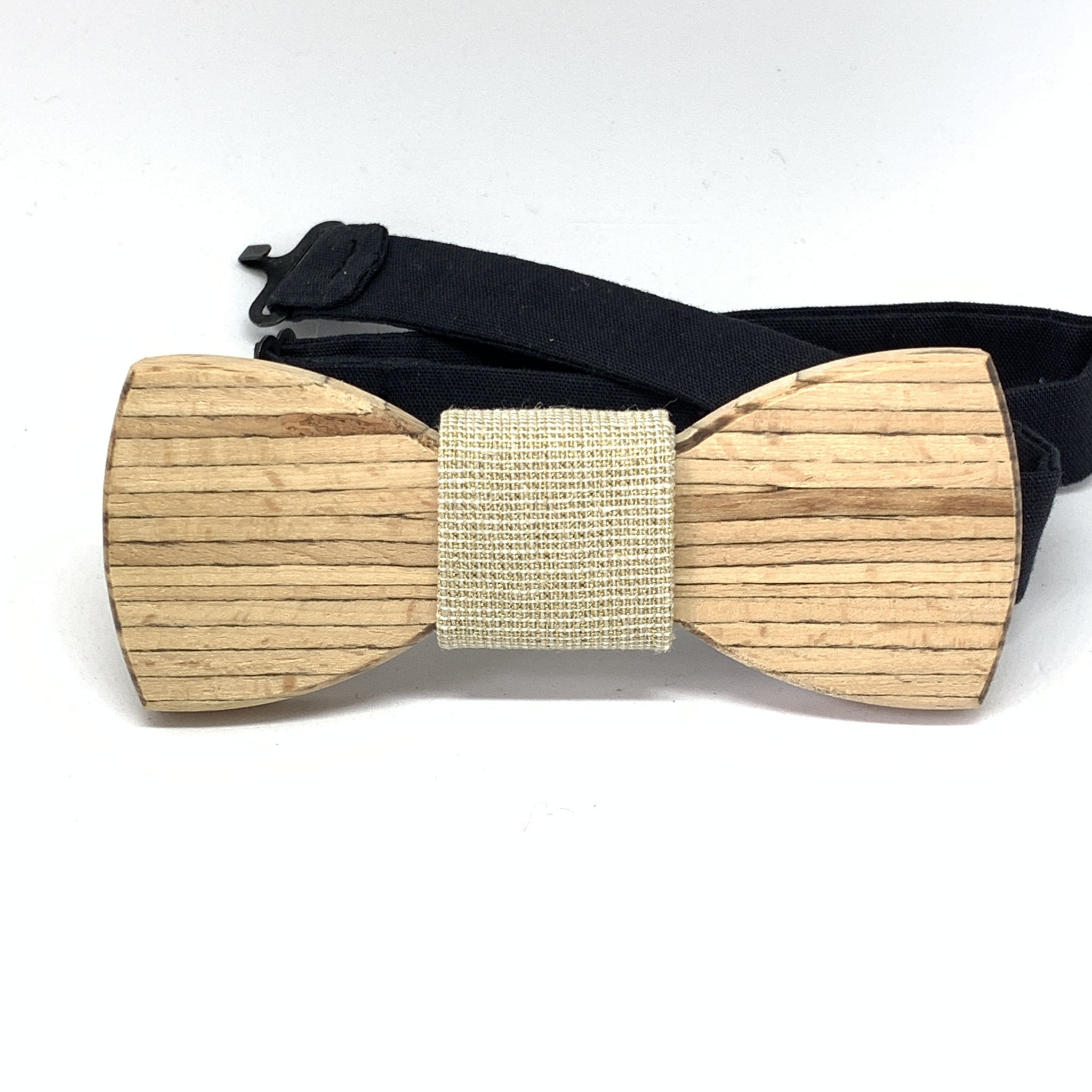 Elegante Holzfliege