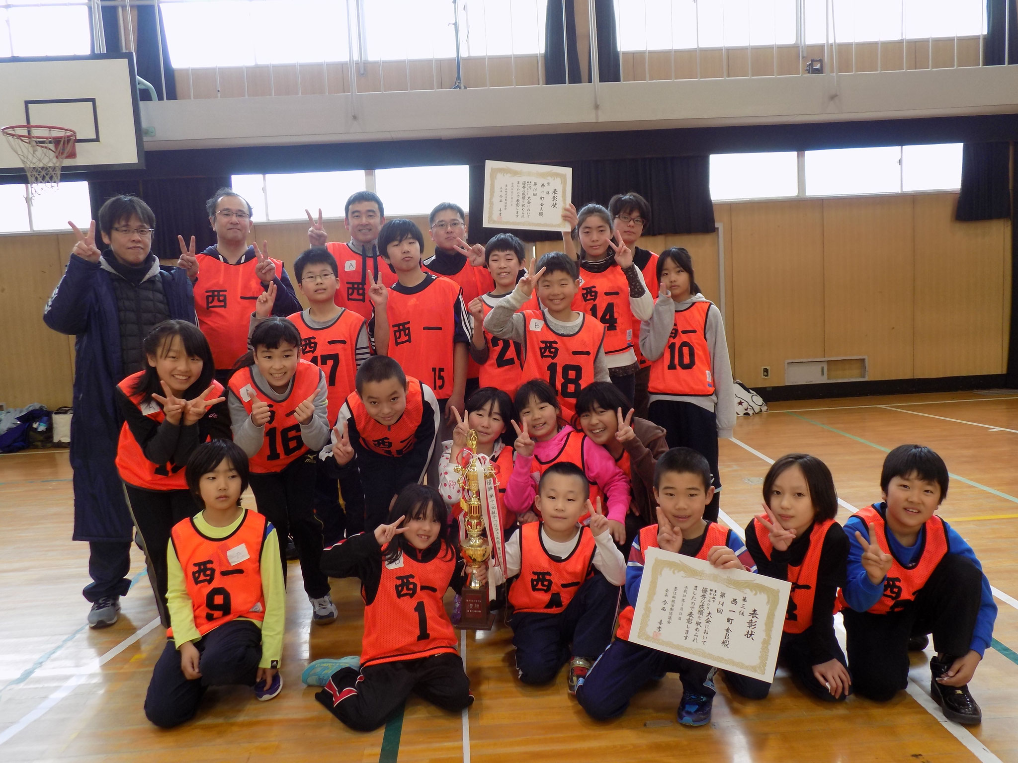 西一町会の皆さん（優勝　第３位）