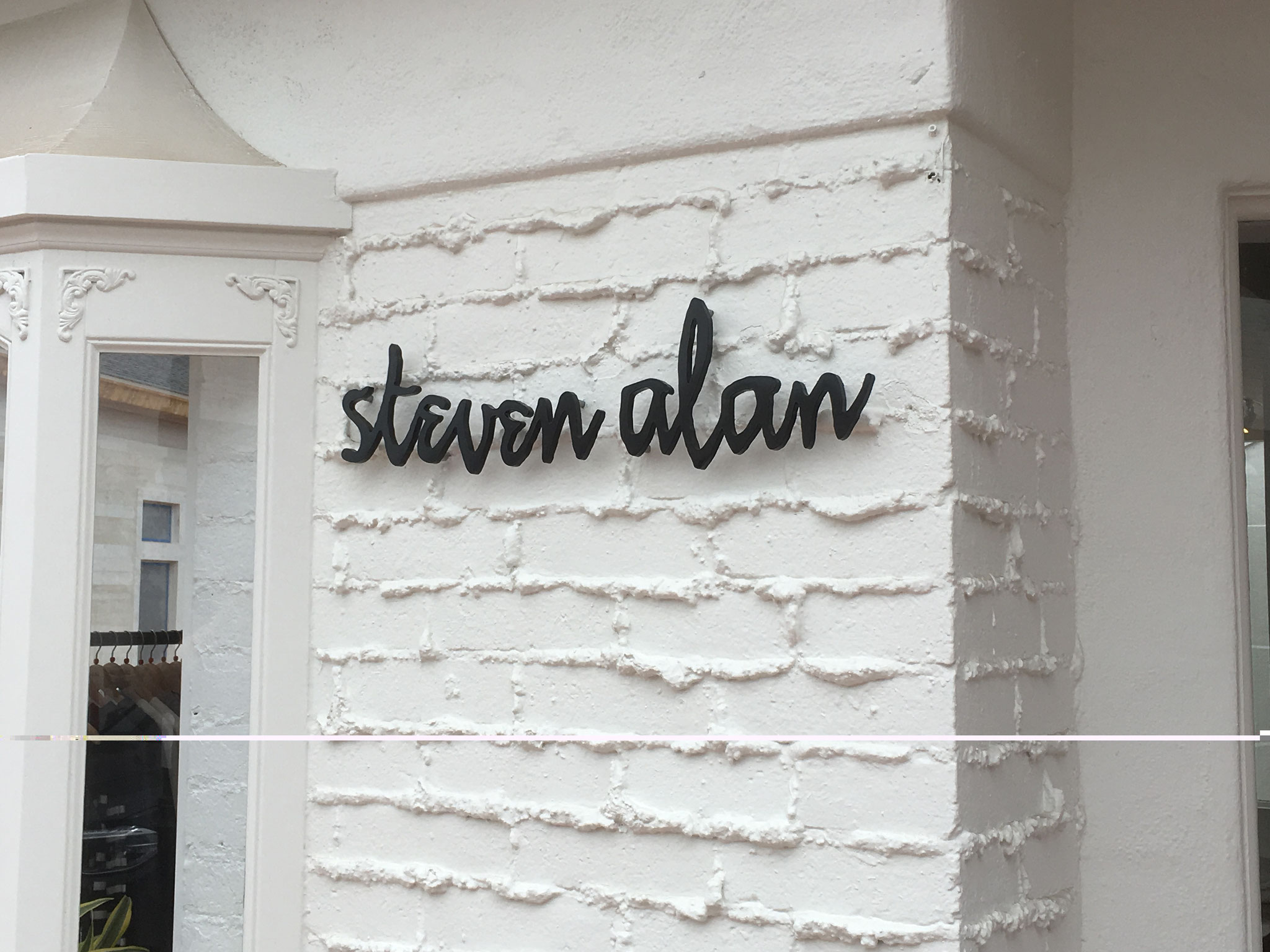 Retail Signs in San Diego