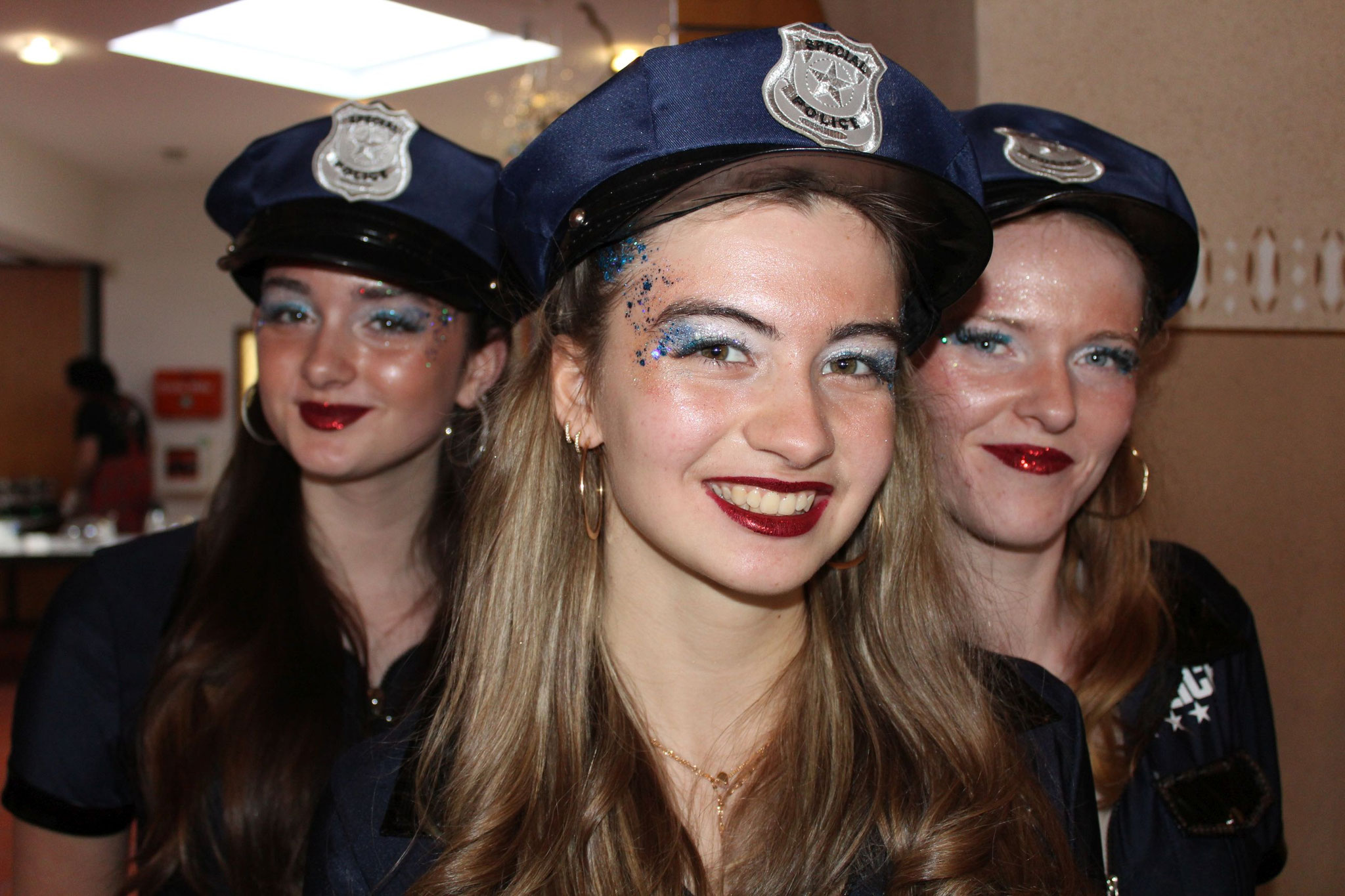 fesche Polizistinnen