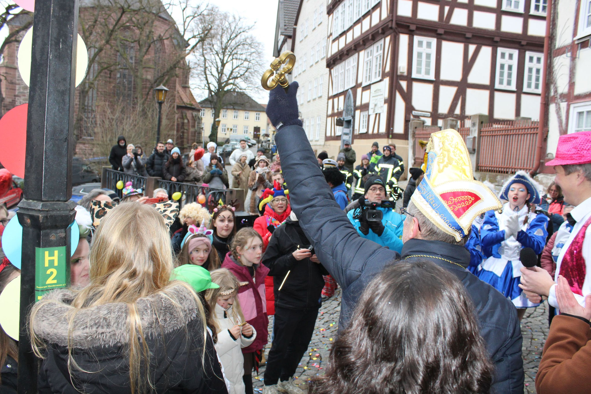 nach dem Durchbruch: Schlüsselübergabe