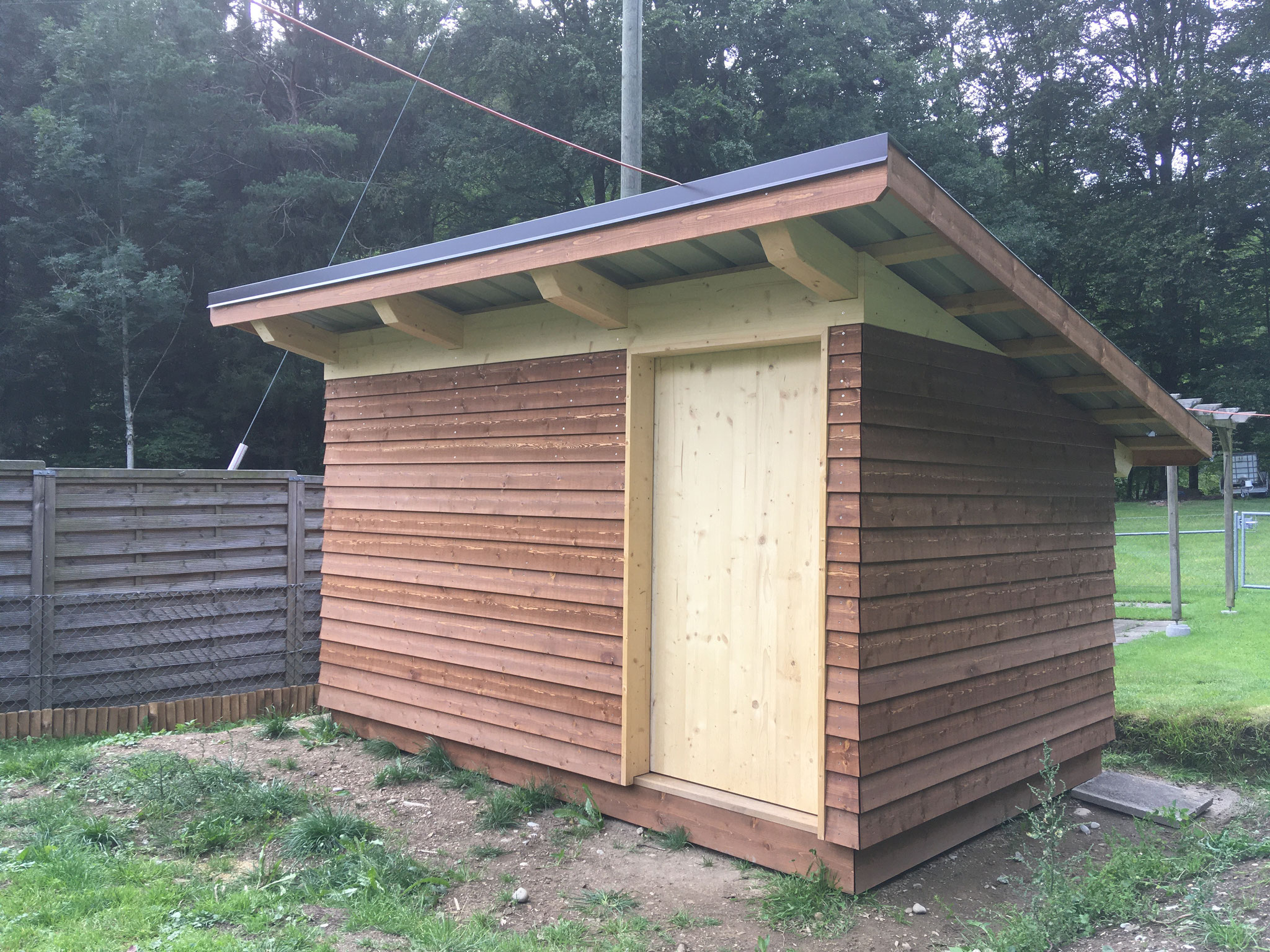 Neue Bodenbeläge im Wohnhaus, Vättis SG - 1547024221s Webseite!