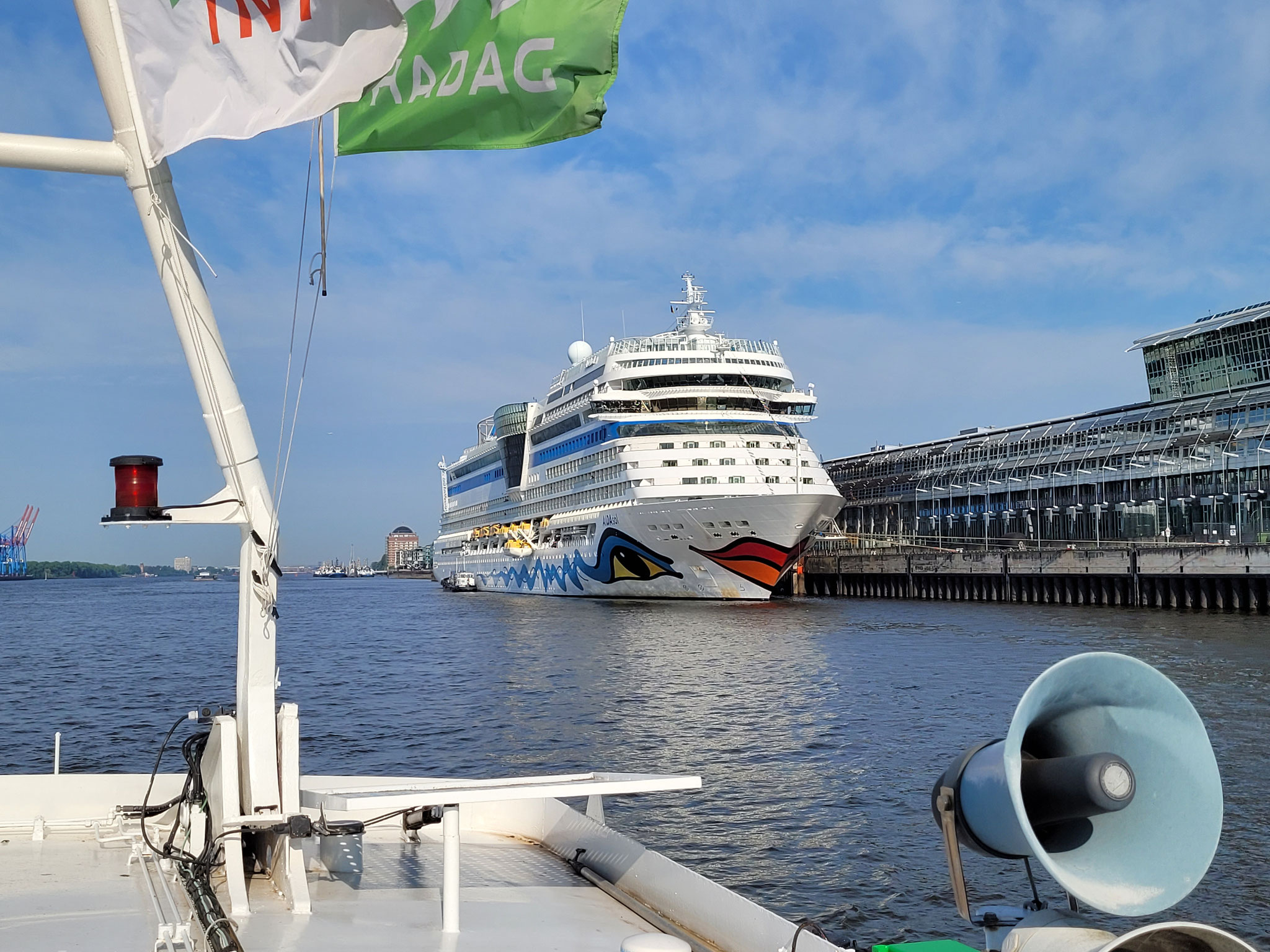 Wozu Kreuzfahrschiffe? Hafenfähre RULEZ!