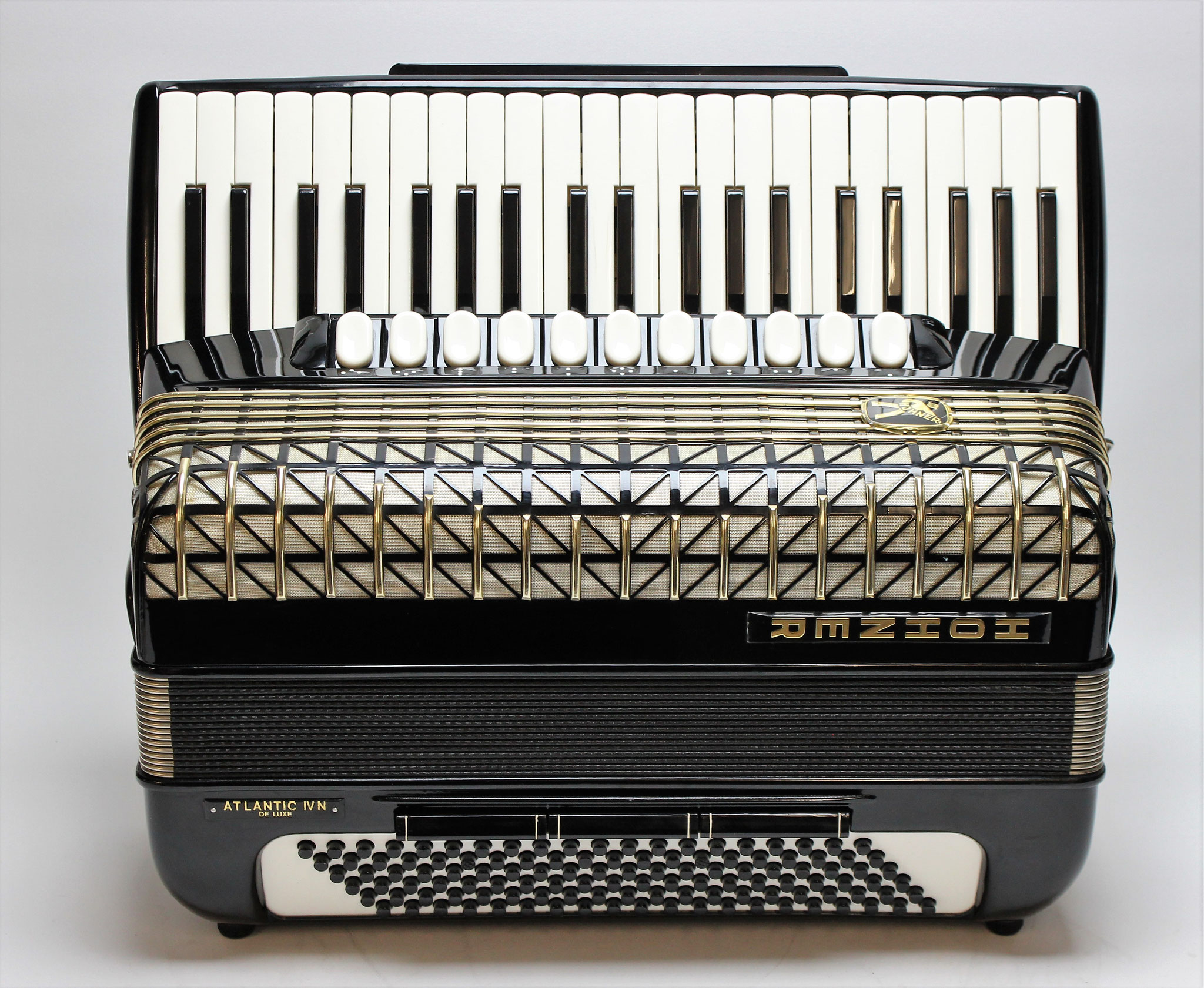 HOHNER Atlantic IV N de Luxe, schwarz
