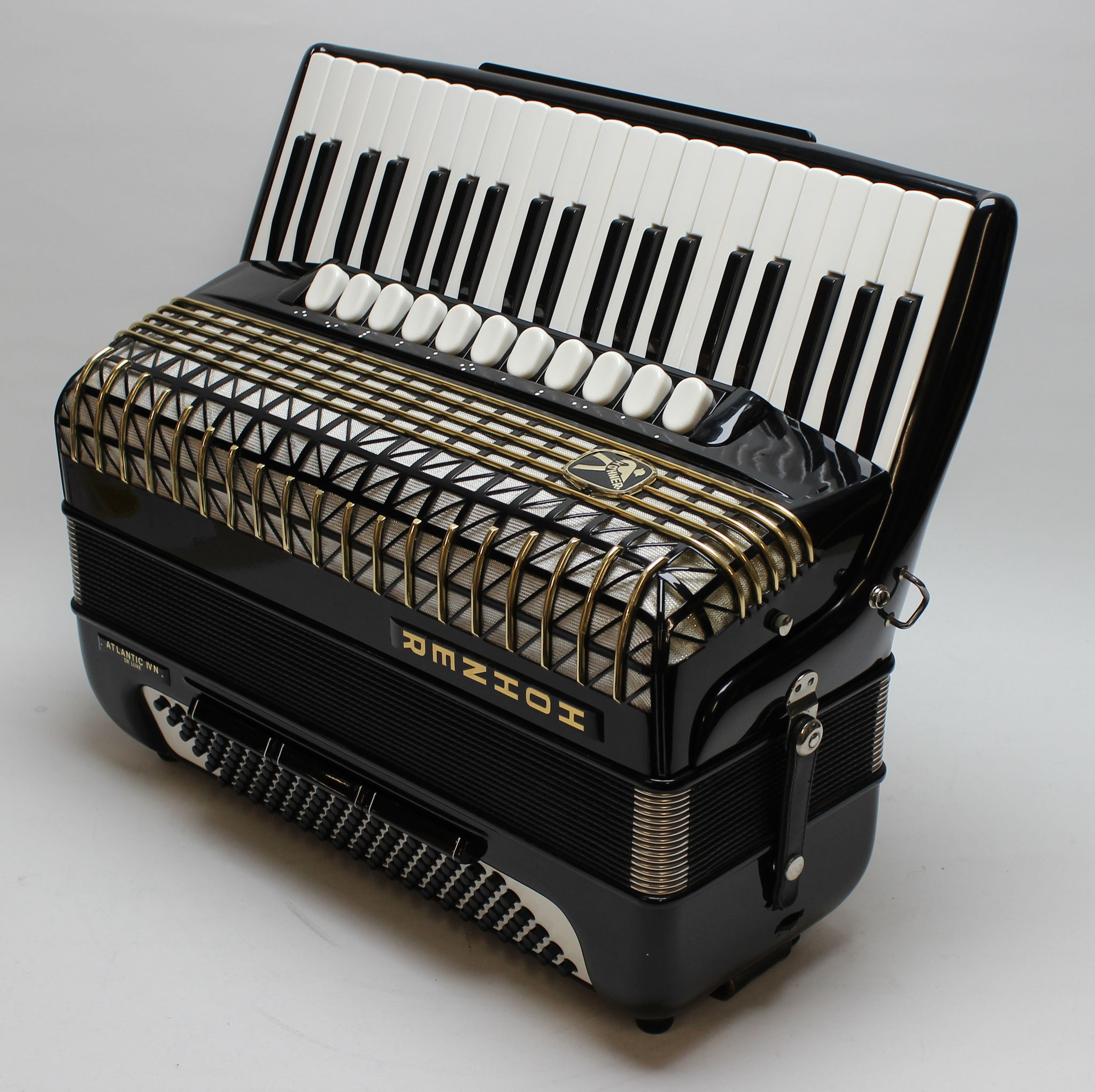 HOHNER Atlantic IV N de Luxe, schwarz