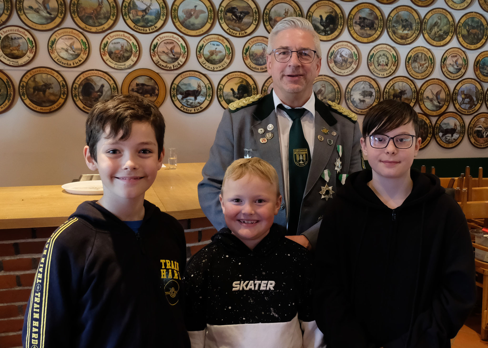 Siegermannschaft mit Noah, Ele und Julian