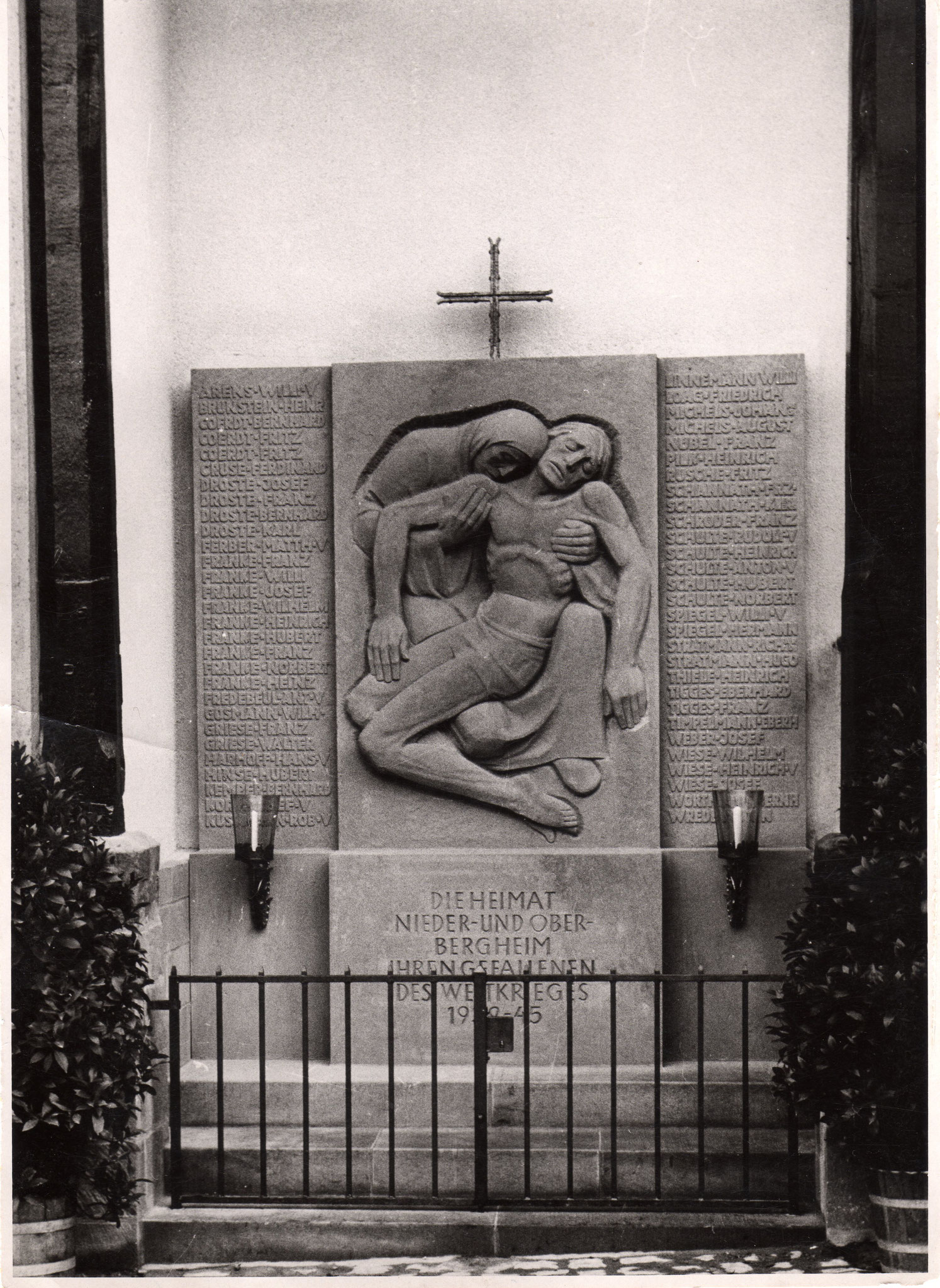 Ehrenmal Einweihung 1953