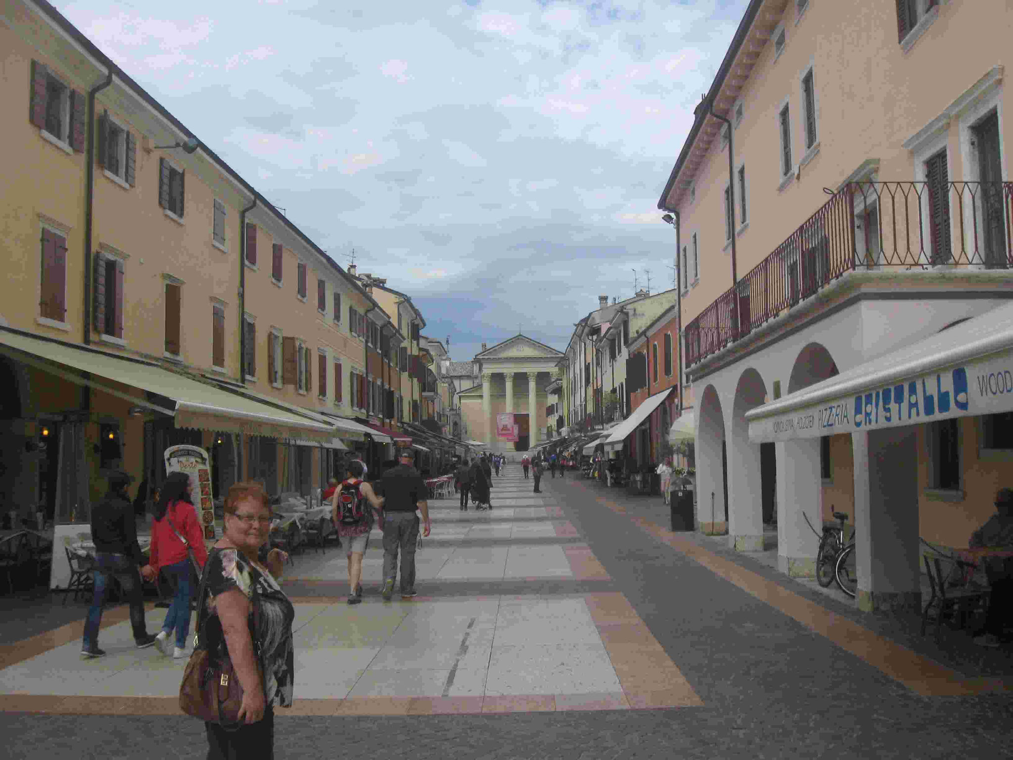 Blick in Bardolinos Piazza S. Nicolo