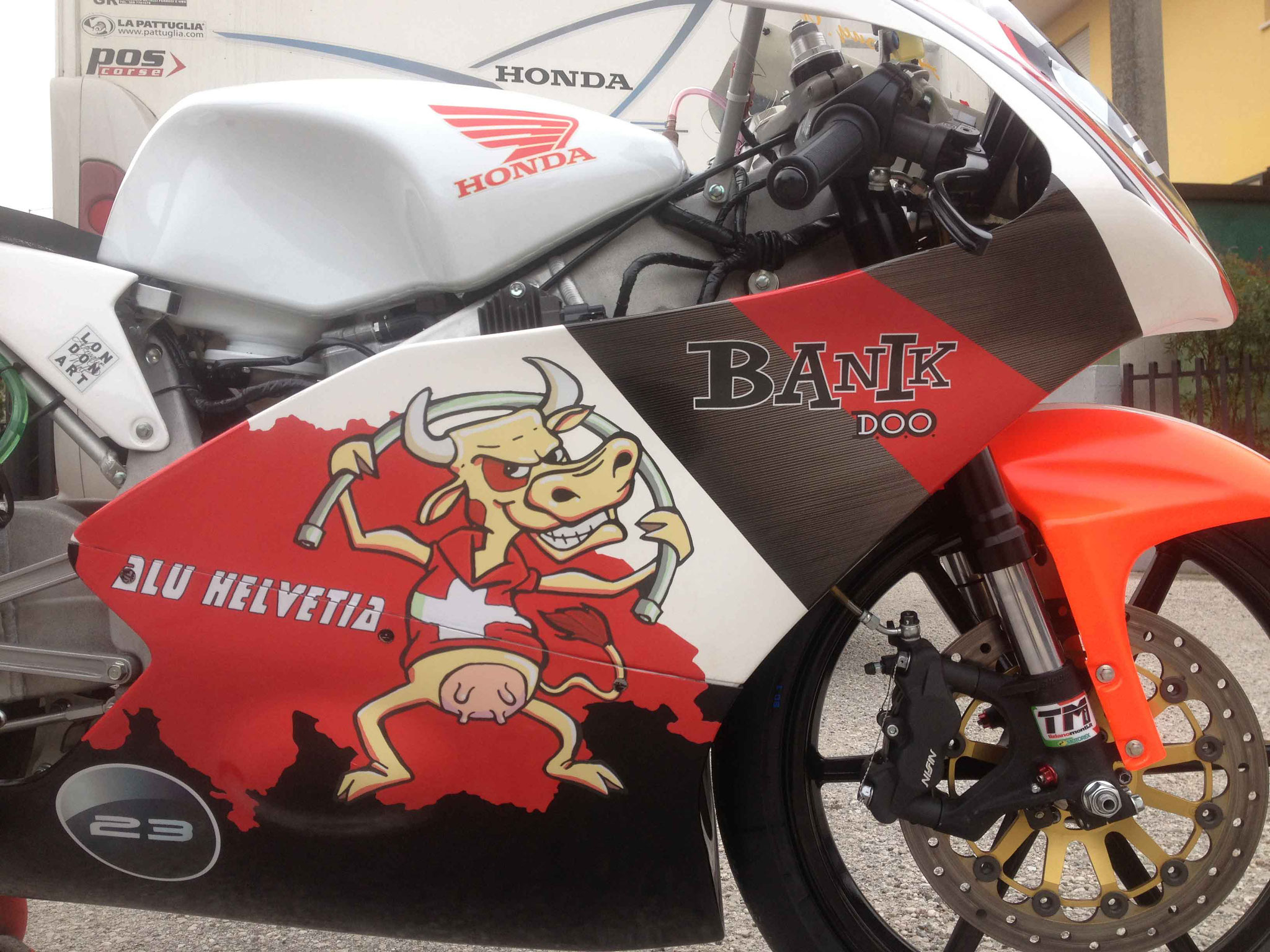 Wrapping moto da pisata - Honda