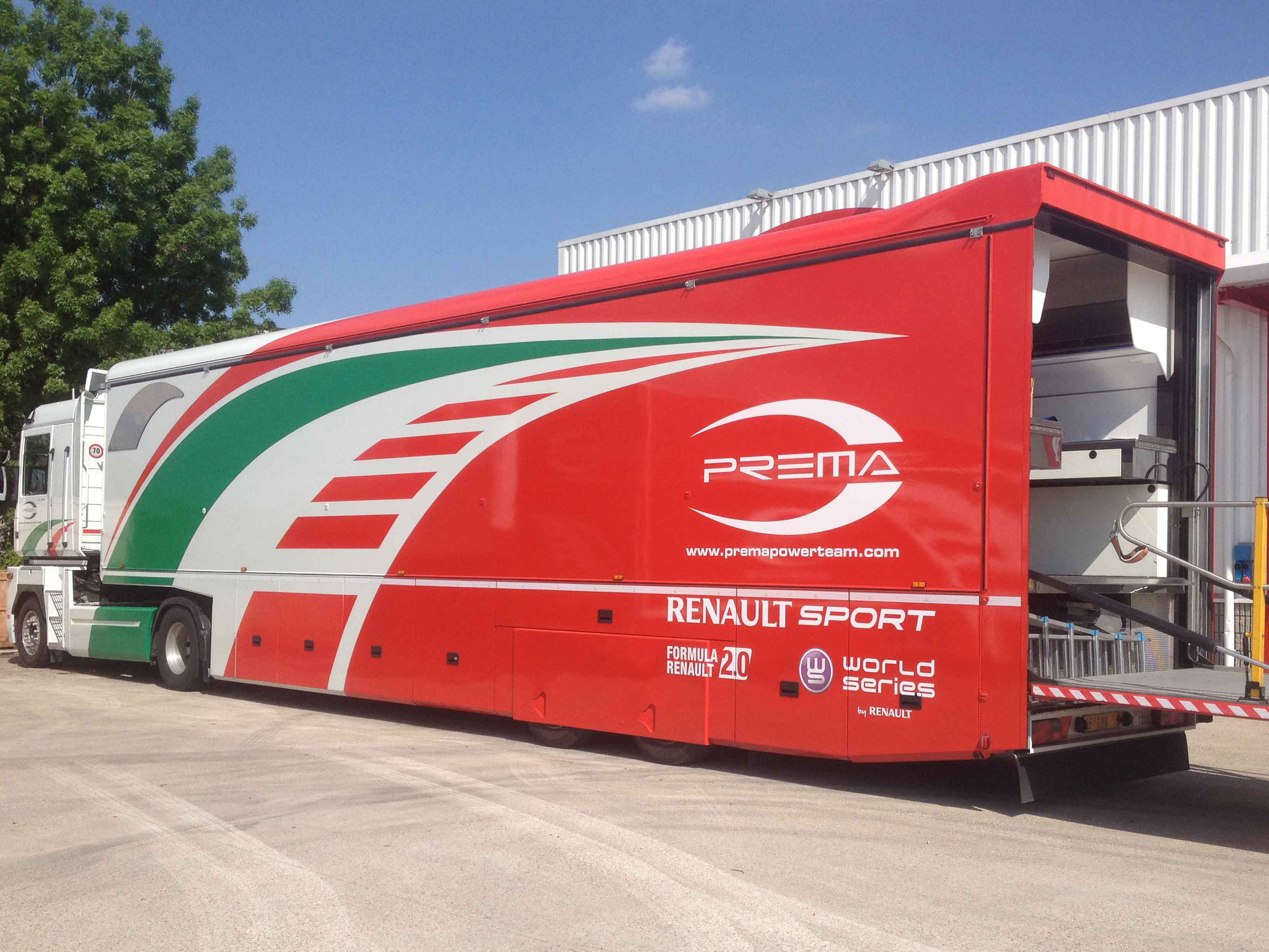 Wrapping Motorhome Prema