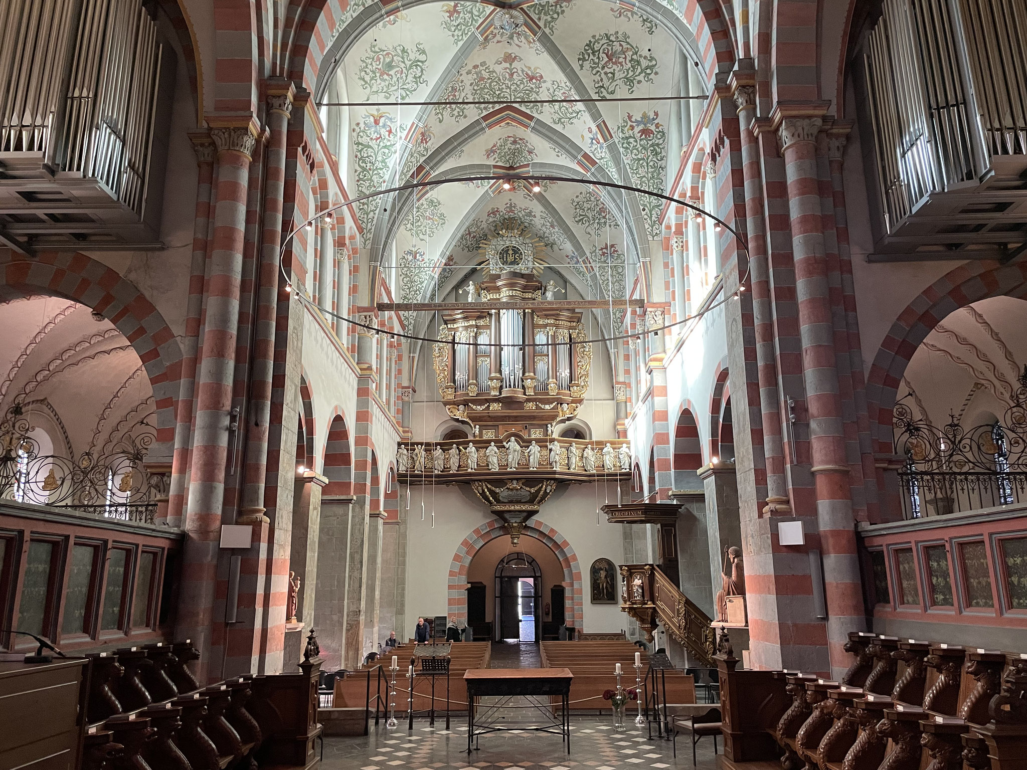 Abteikirche St. Nikolaus - Innenraum