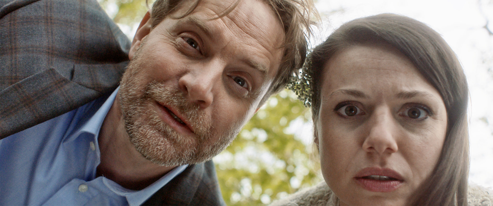 Olli, Spitzname „Beule“ (Janek Rieke) und seine Freundin Anja (Julia Hartmann). Foto: (c) ELEMENT E