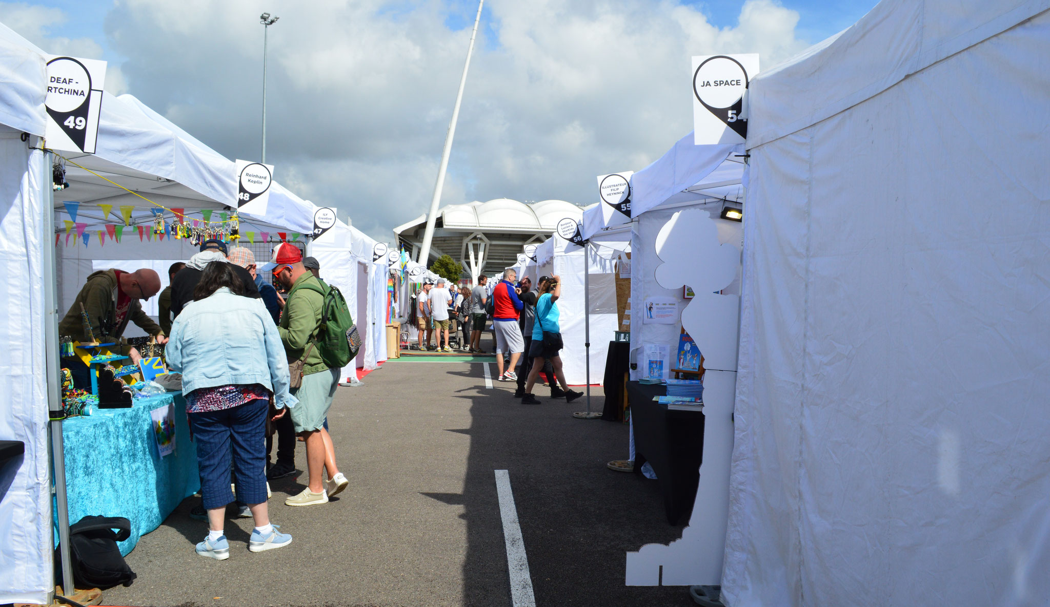 L'allée au Festival Clin d'oeil