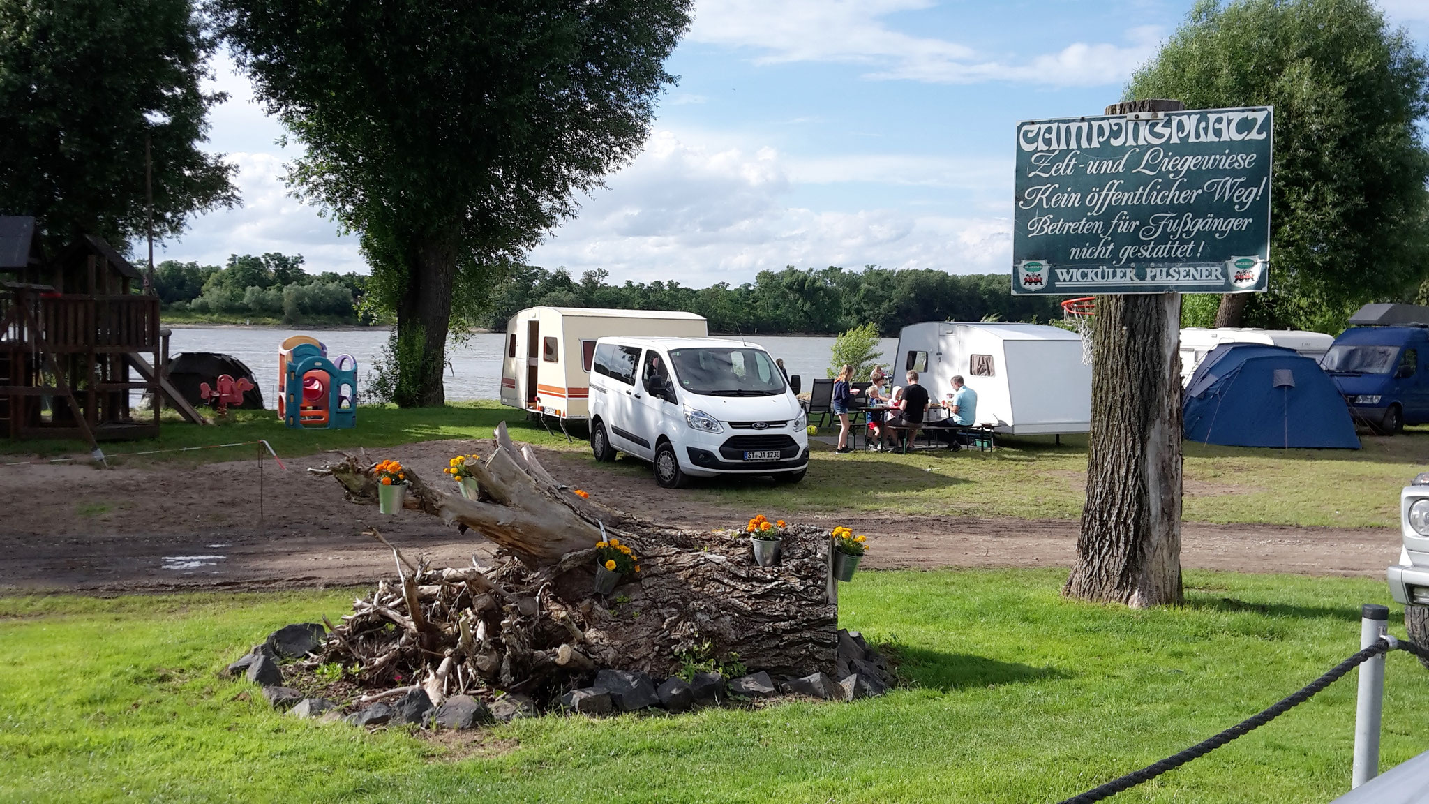 Camping am Rhein zwischen Köln und Düsseldorf Camping am Rhein