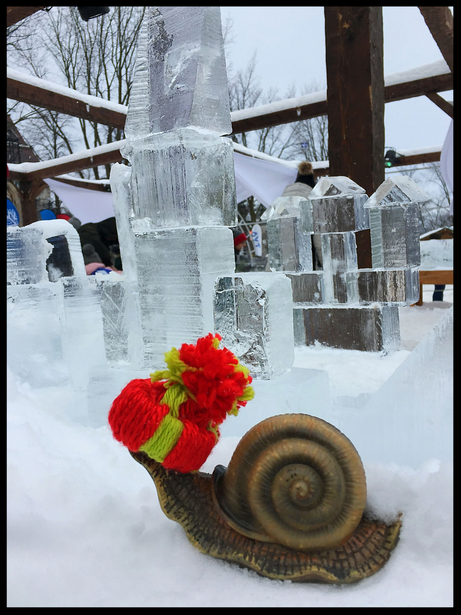...sculpteur sur glace...