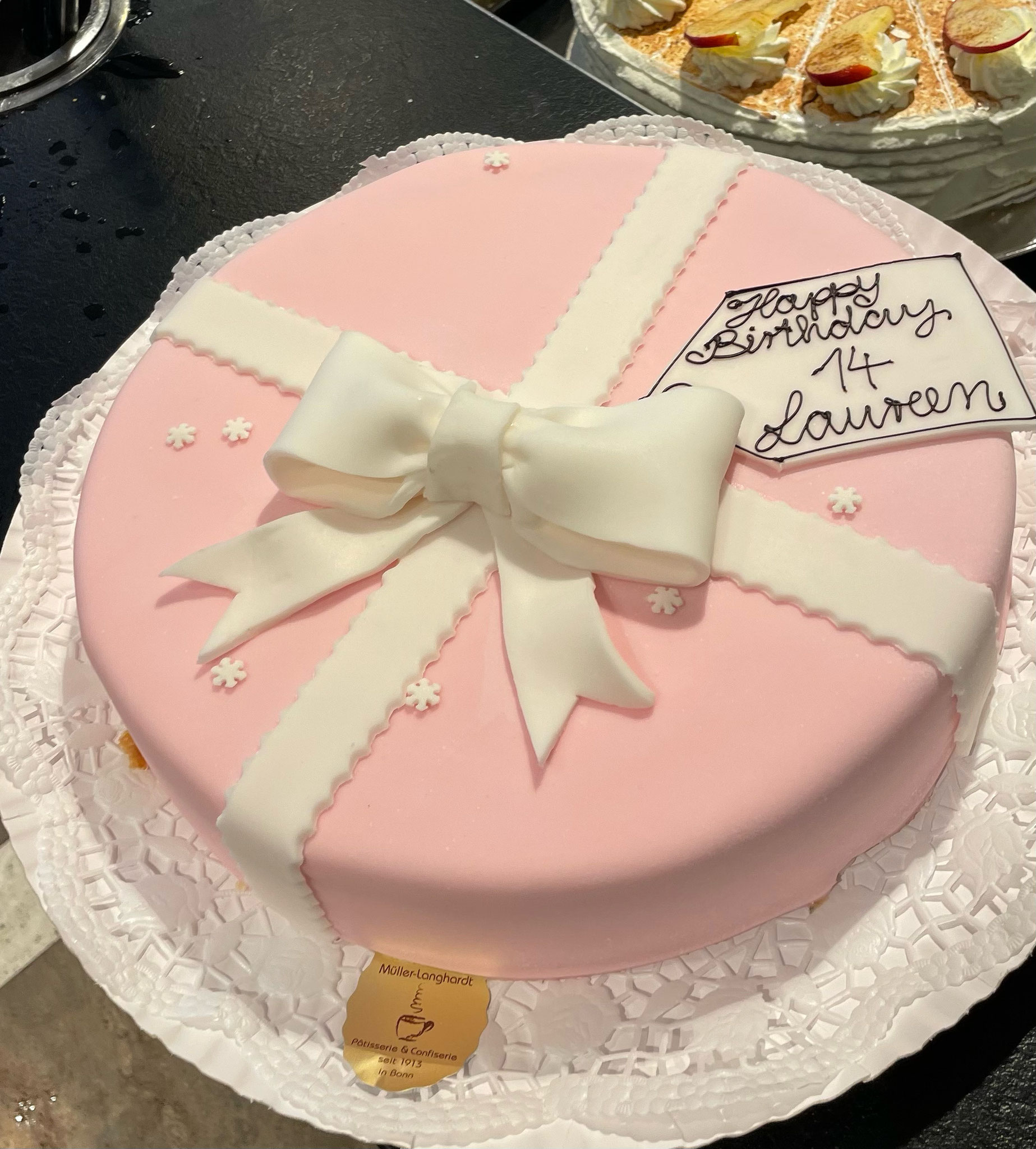 Schleifentorte rosa