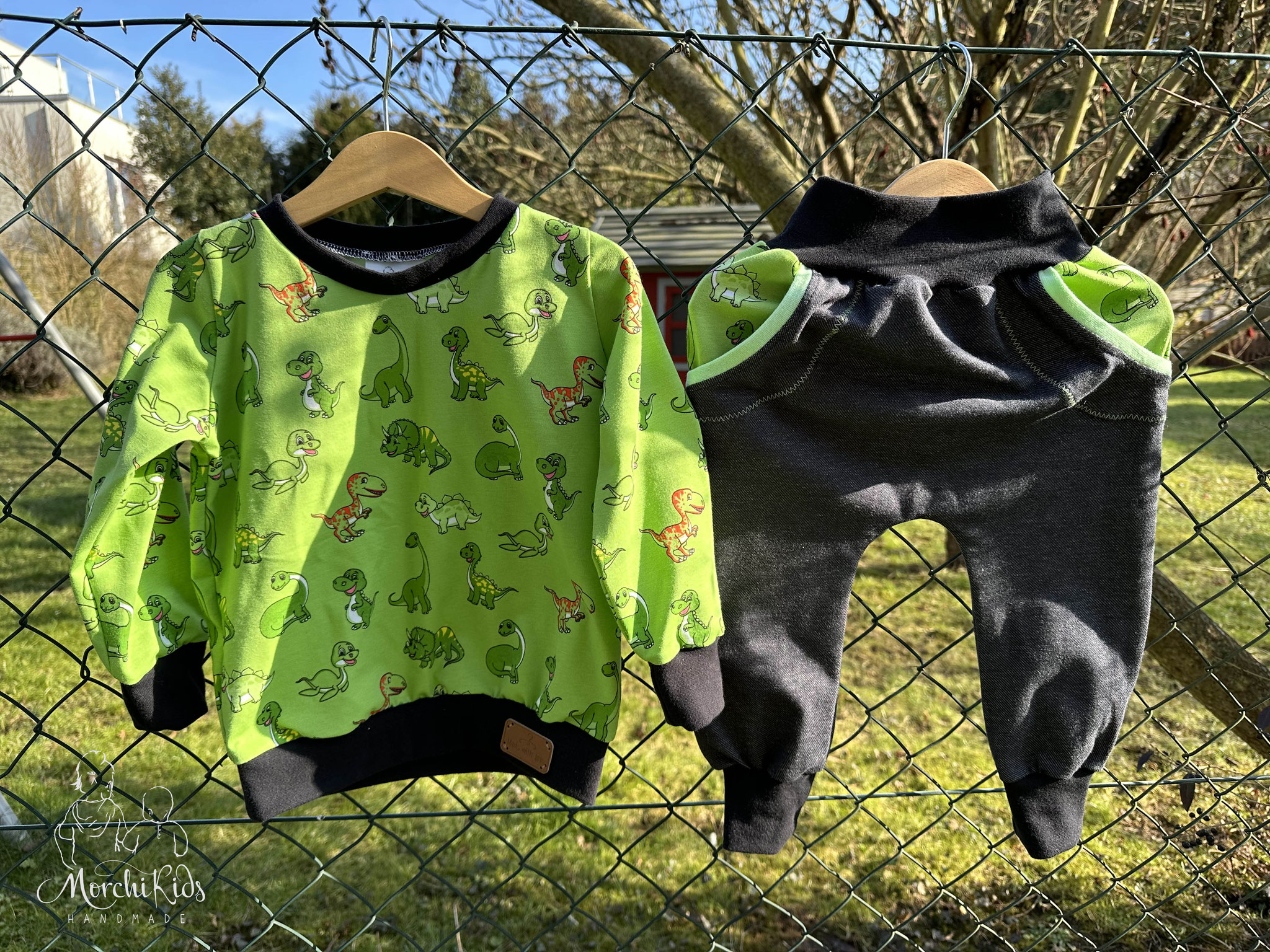 Oversize Pullover mit Pumphose