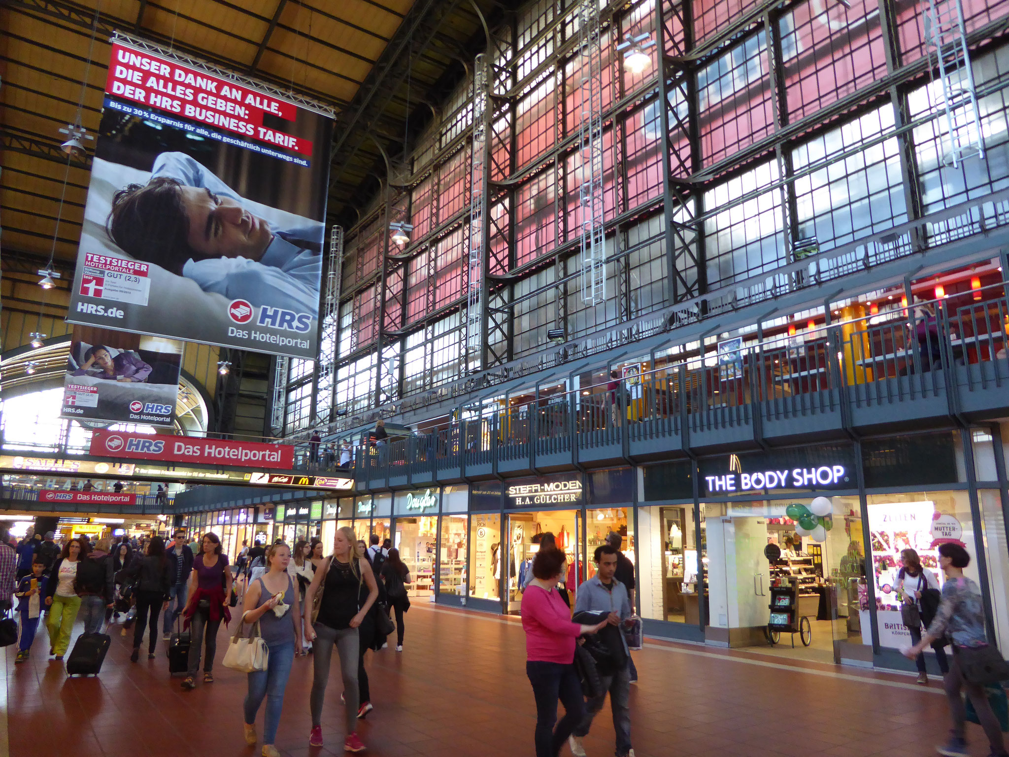 Hamburger Hauptbahnhof von innen