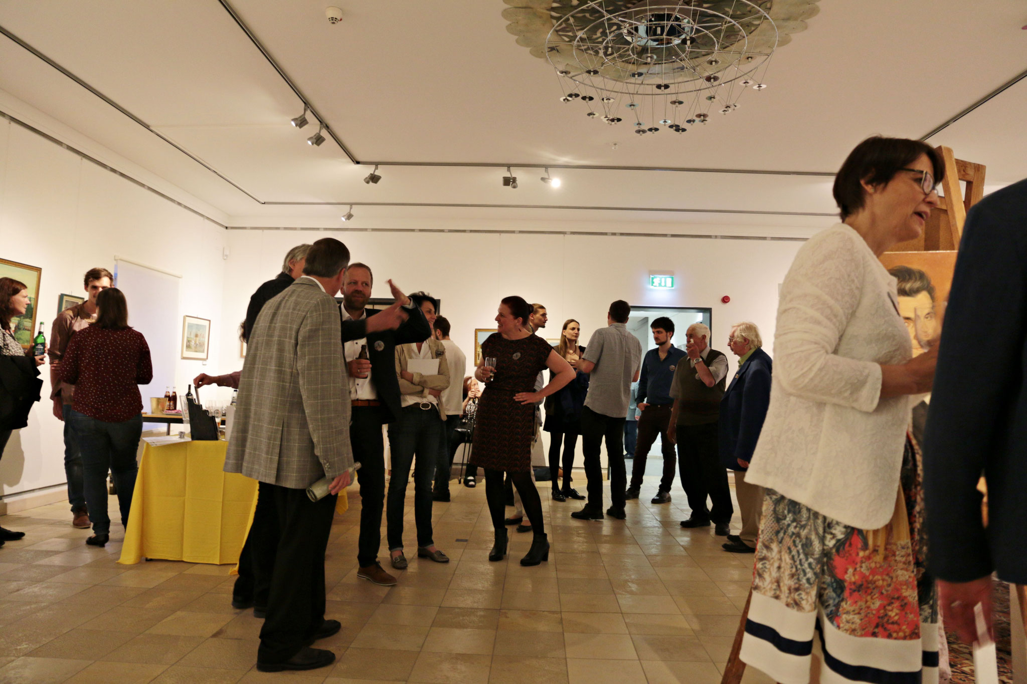 Vernissage Besucher
