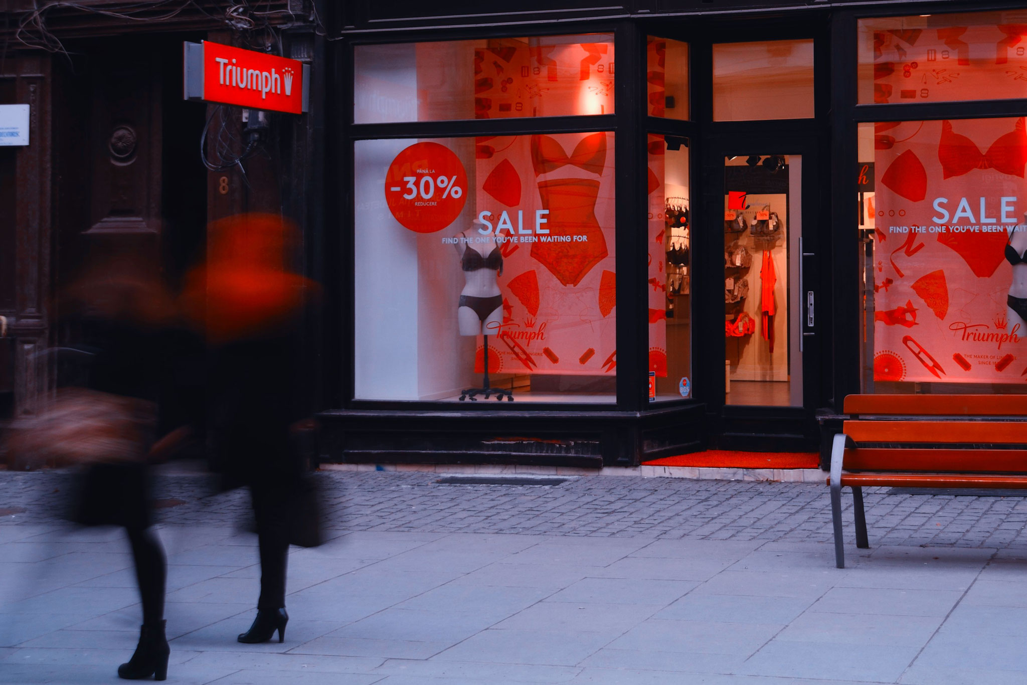 Gelu Stan AFIAP (RO) - Shopping at Triumph