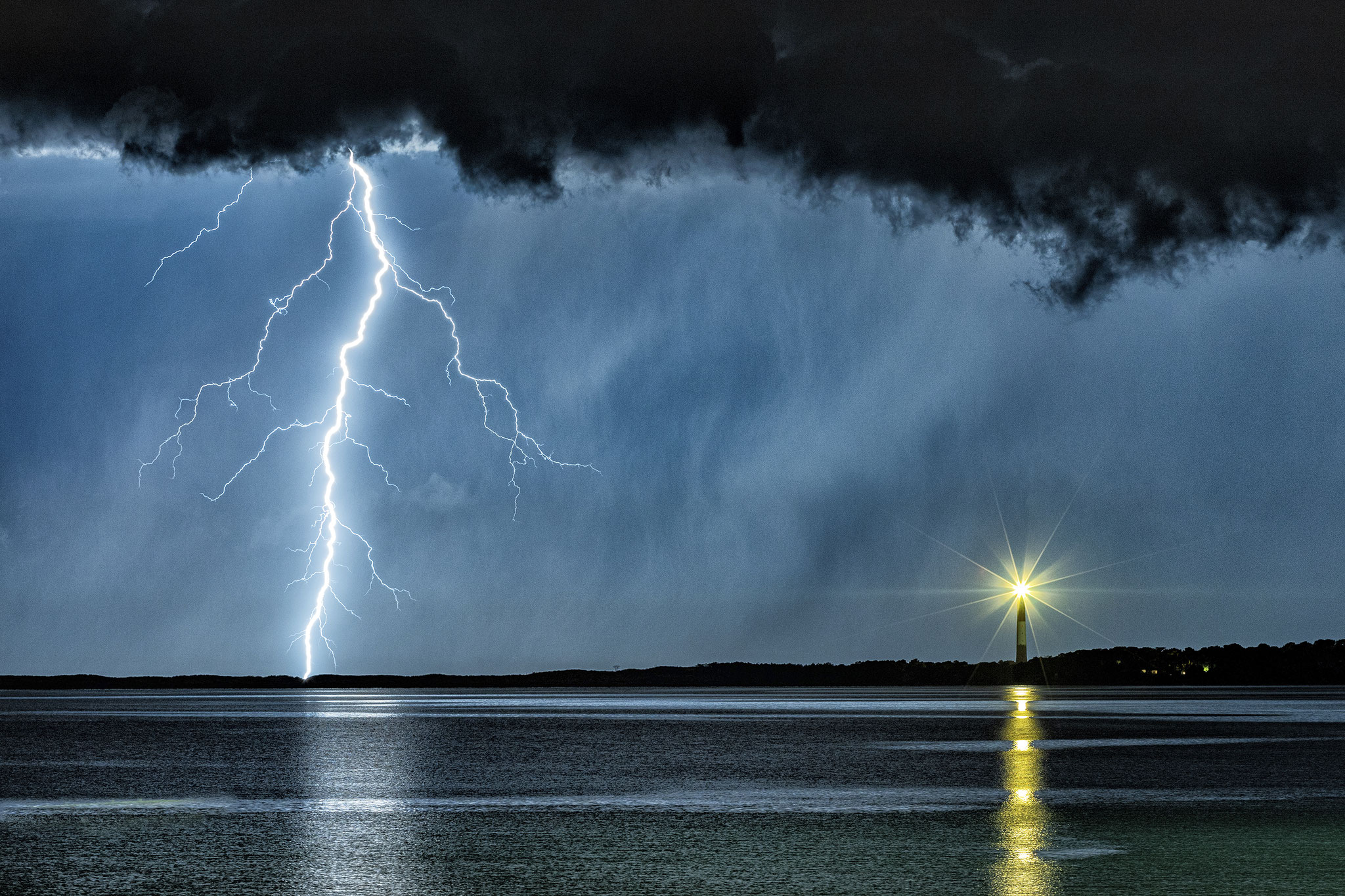 Simione Sabatini (Italy) - Lights in the sky