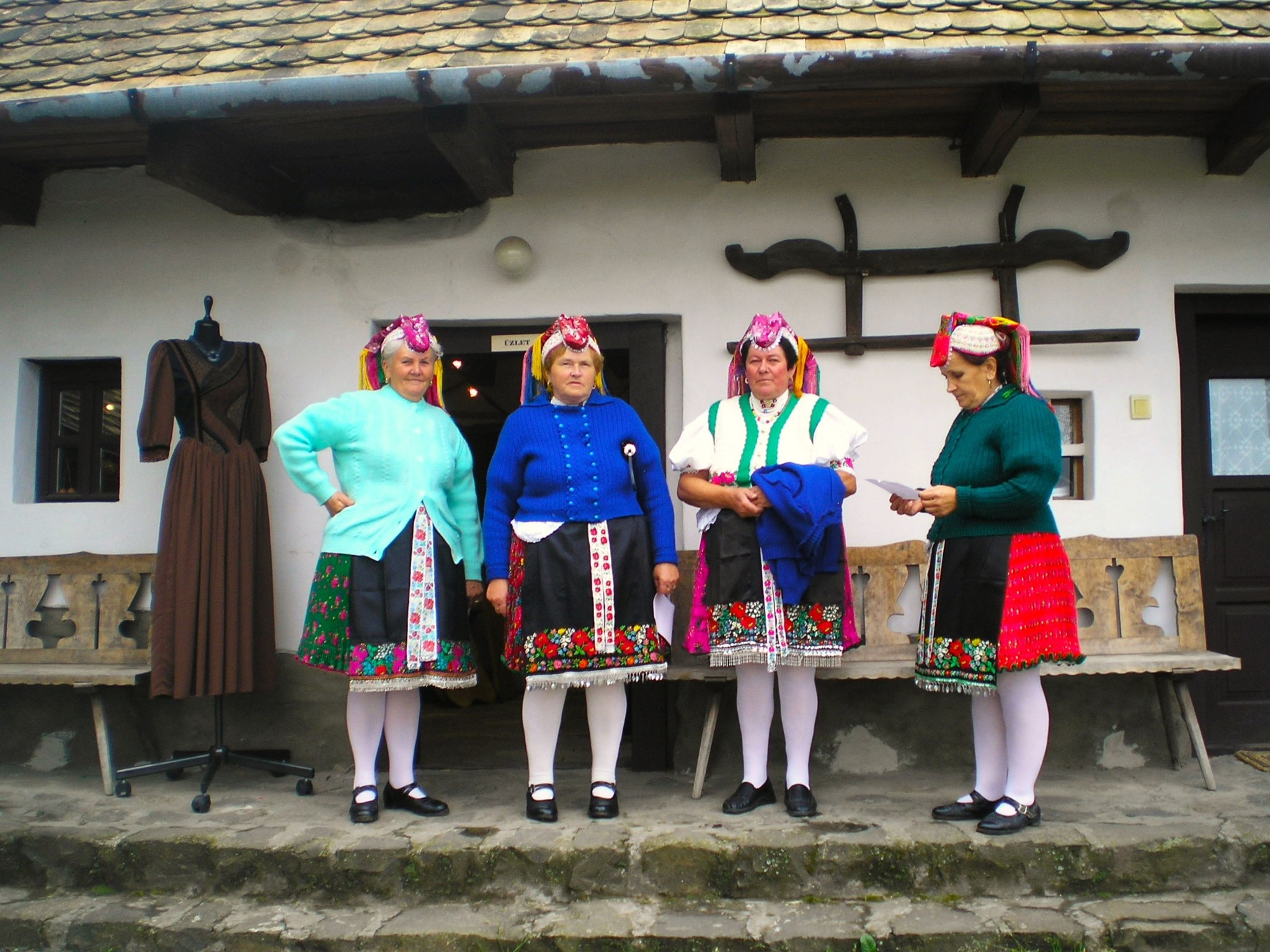 Úri Erika (HU) – Hollókő 