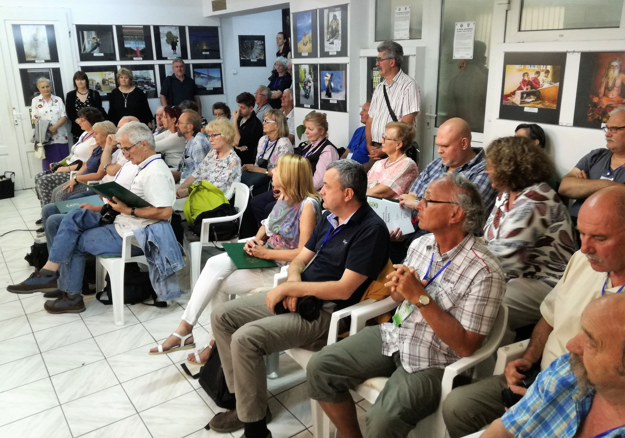 Expoziția participanților