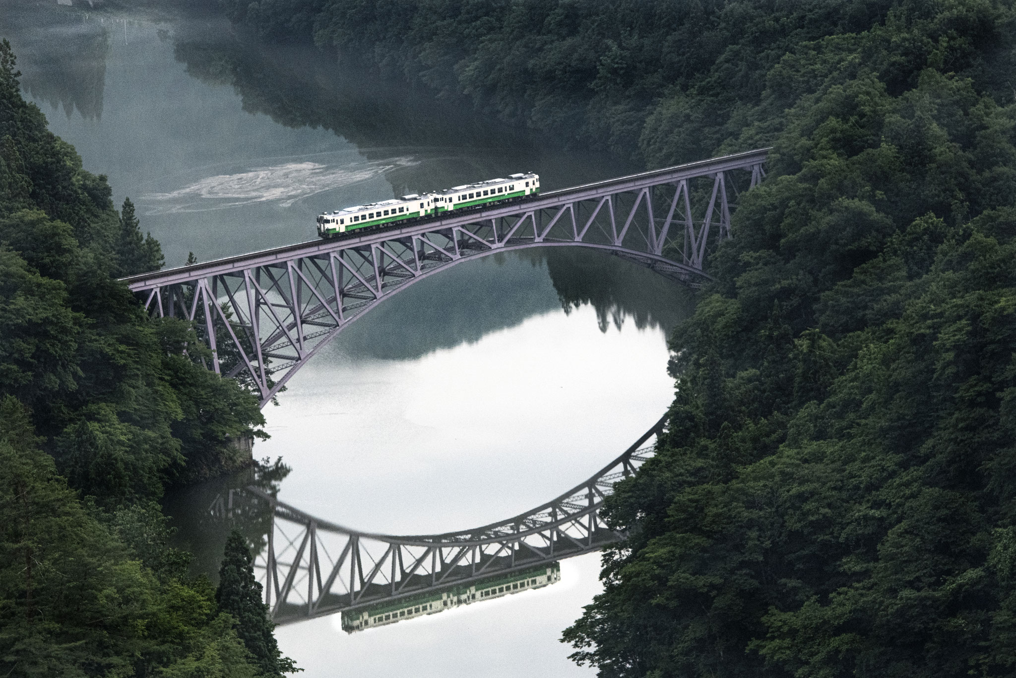 Ryuichi Tazaki (JP) - Tren local - Local train - ローカル列車