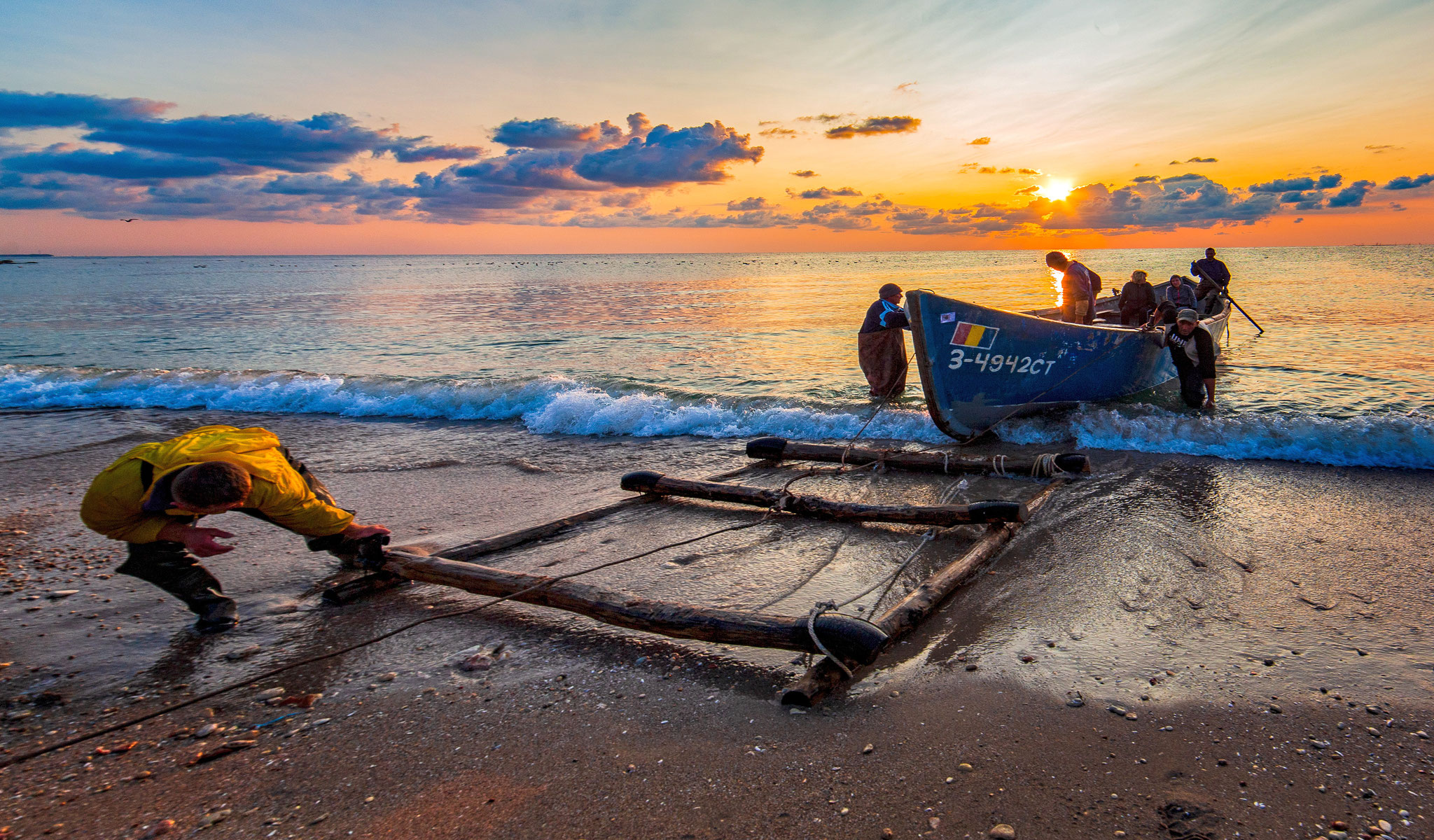 Ioan Ciobotaru (Romania) - Fishermen arrive