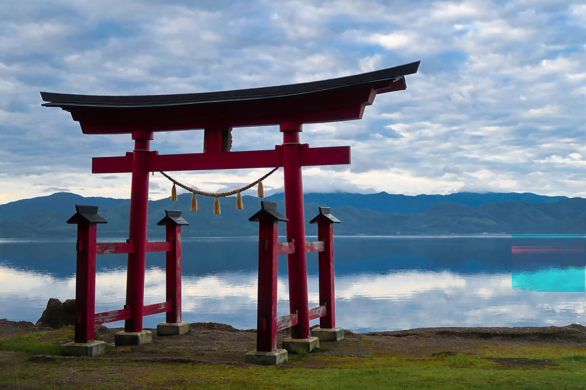 Yoshiyuki Obayashi (JP)- Zeitate gardiană a lacului - Lake guardian deity - 湖の守護神