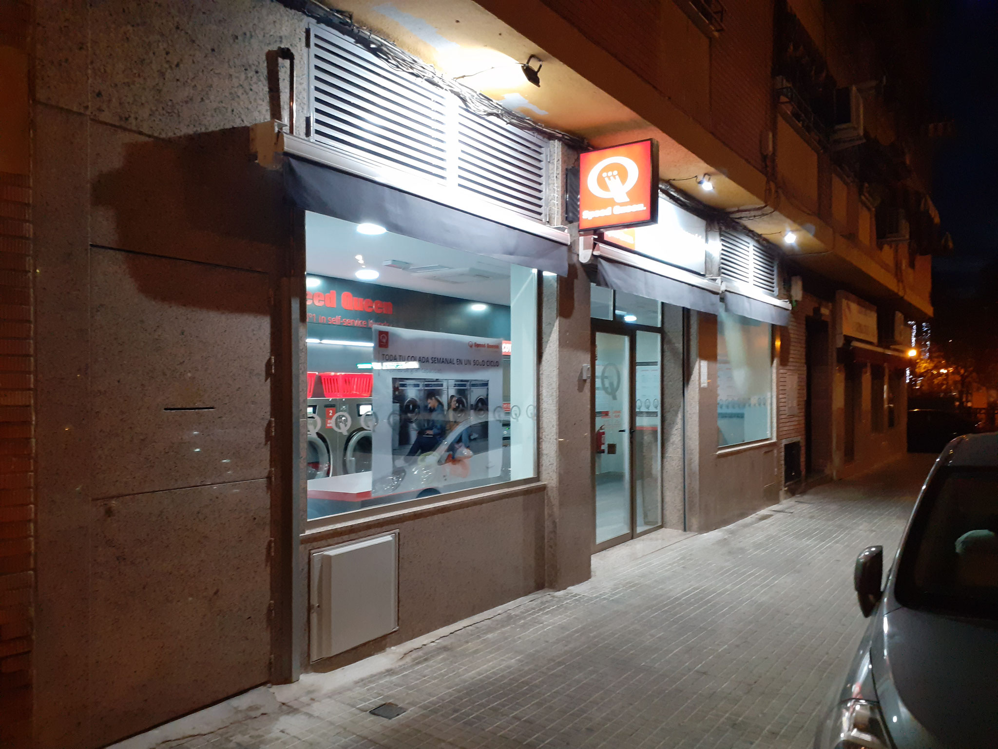 Adaptación de local a lavandería-autoservicio. Calle Escritor Hoyos Noriega (Córdoba)