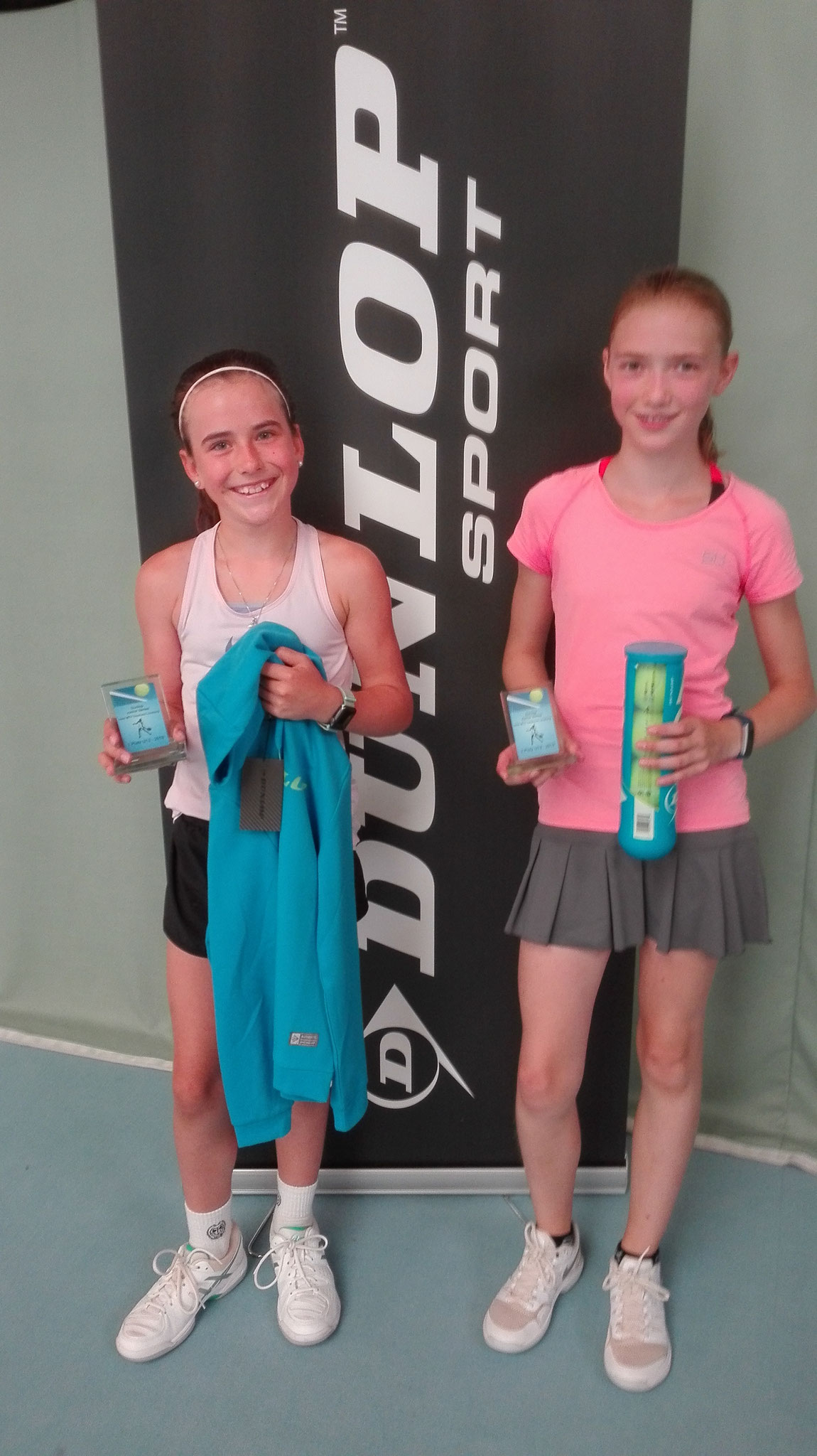 Mädchen U12: Siegerin Hanna Klingenberg, 2.Platz Annika Schult.