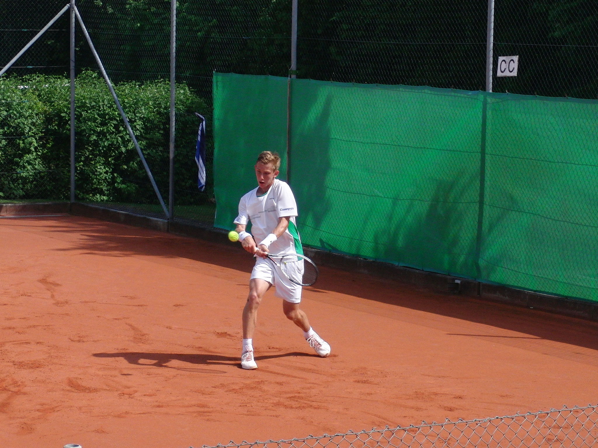 Slideshow - Turnierzweiter Tim Heger (1. TC Rot-Weiß Wiesloch e.V. / BAD)