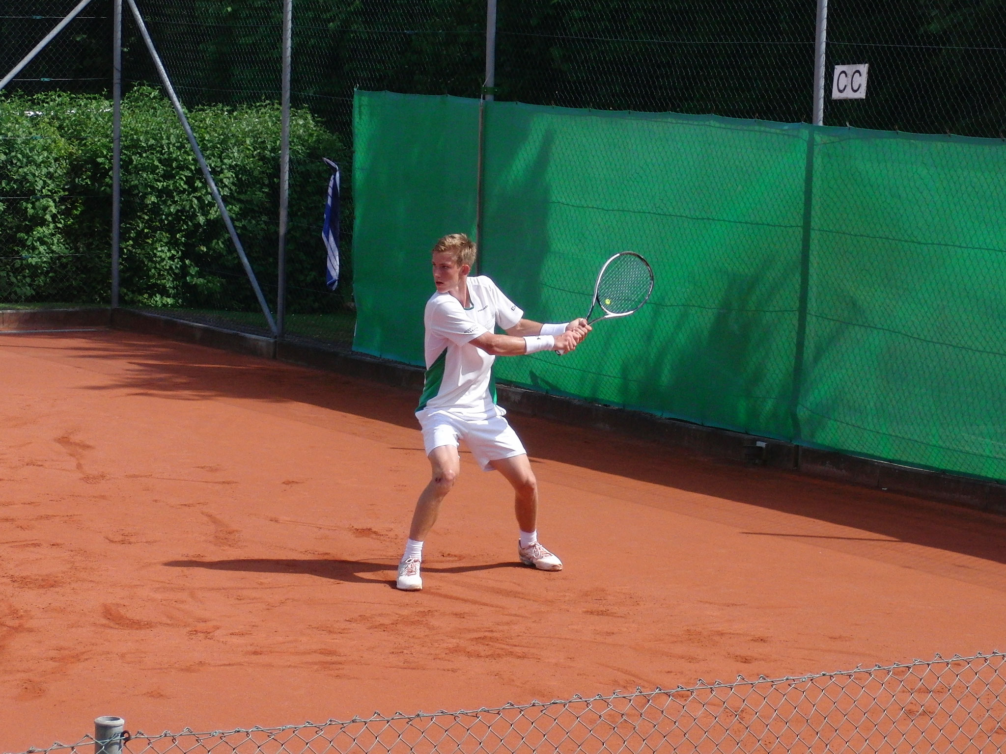 Slideshow - Turnierzweiter Tim Heger (1. TC Rot-Weiß Wiesloch e.V. / BAD)