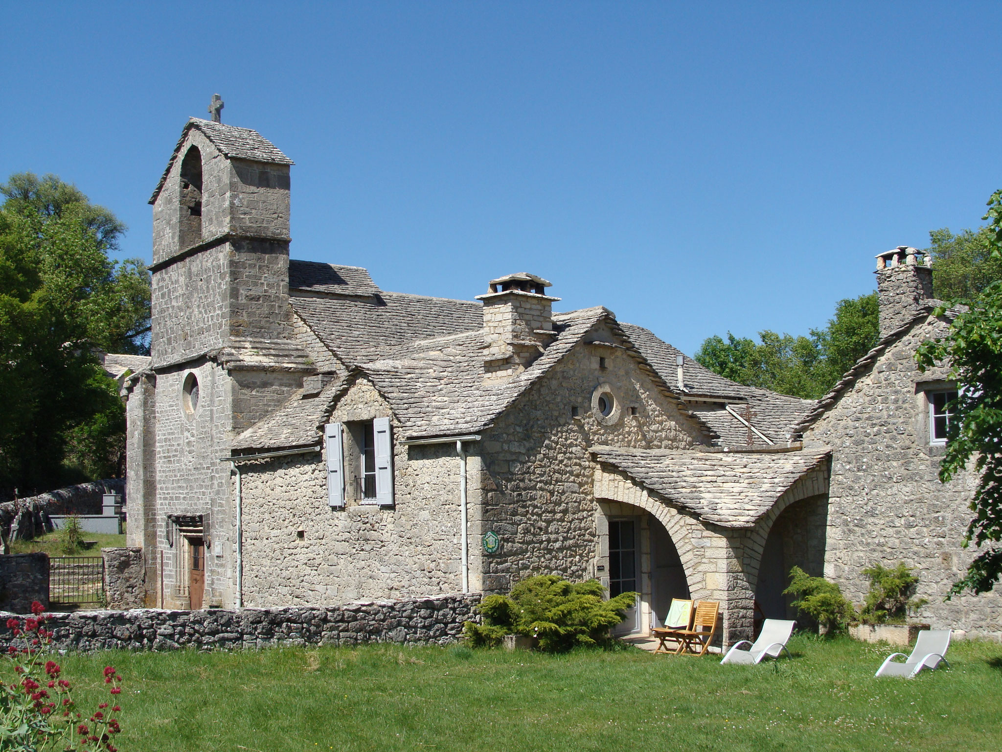 Prieuré de Saint  Pierre Des Tripiers