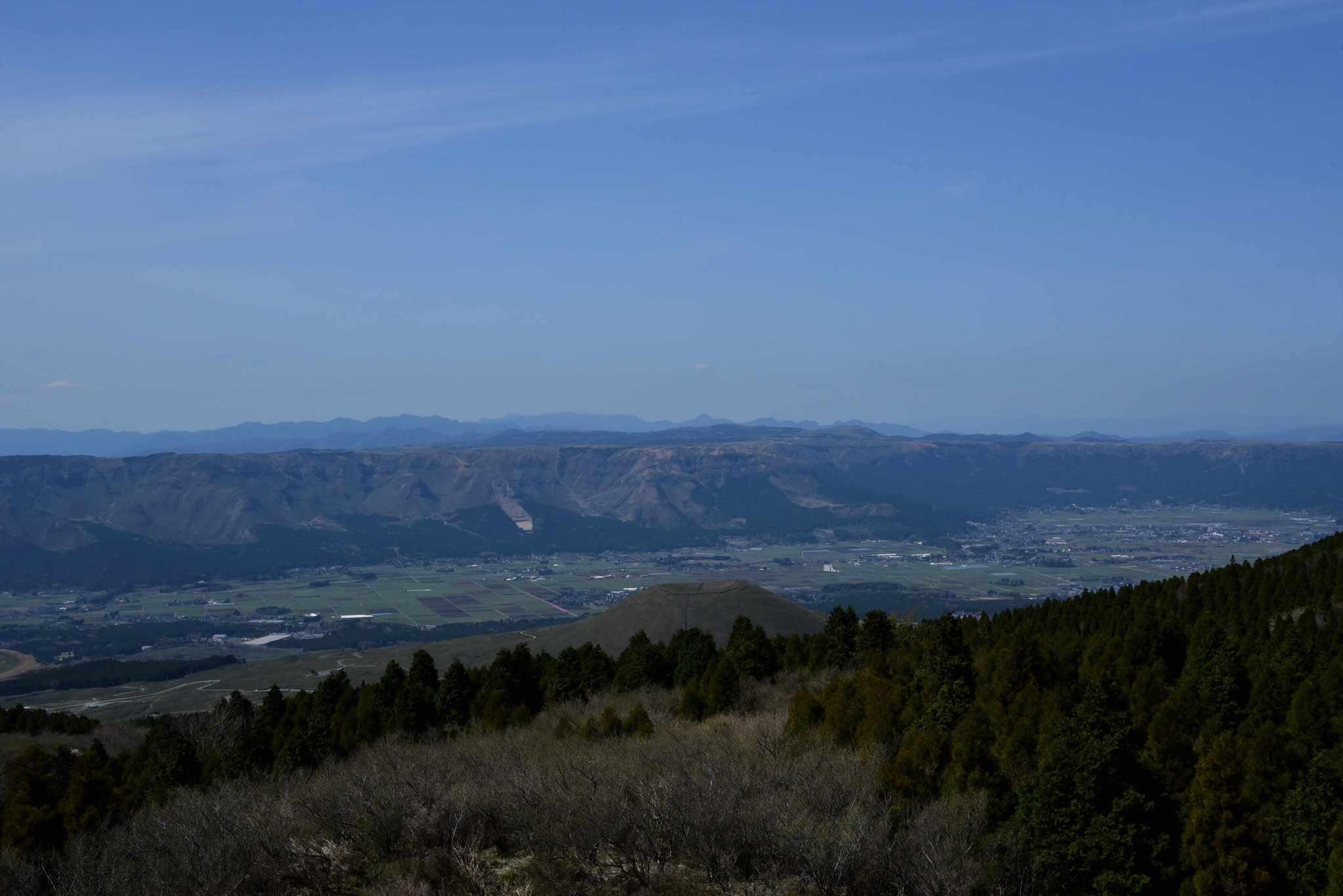 Aussicht in der Caldera im Aso-Kujo-NP II