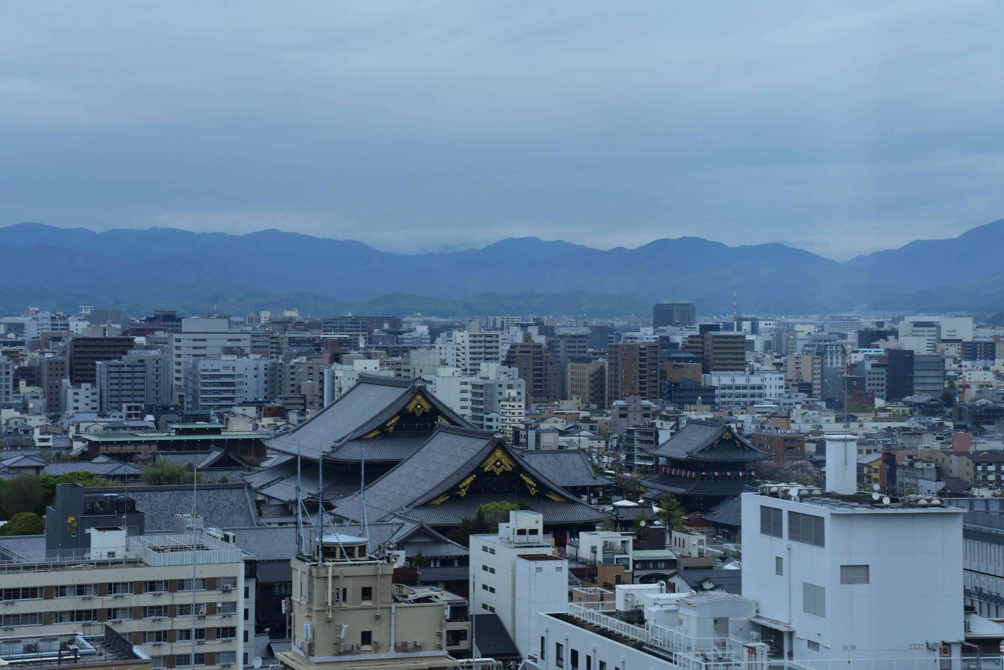 Und Blick auf die andere Seite von Kyoto