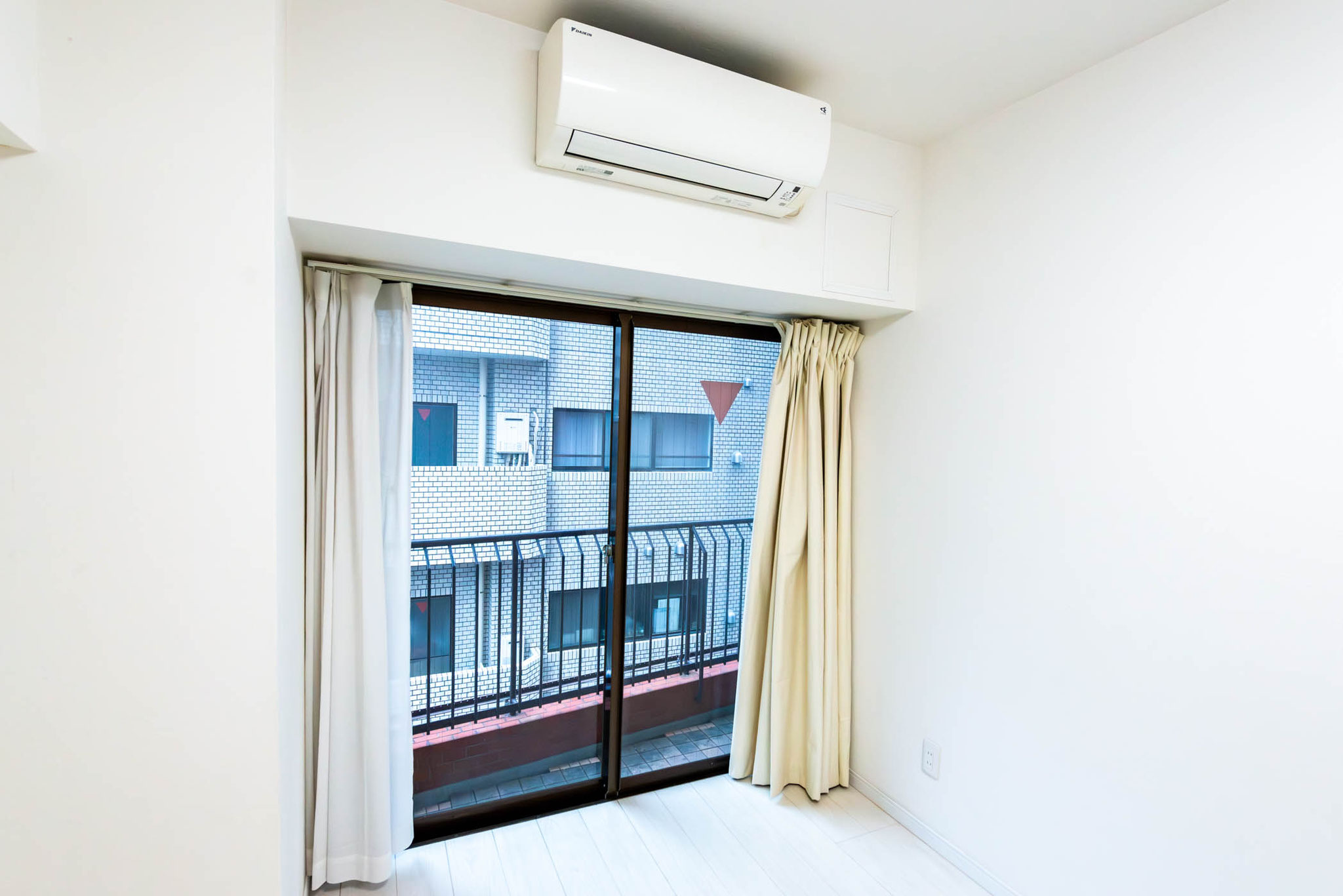 洋室の開口部（カーテンは除きます）